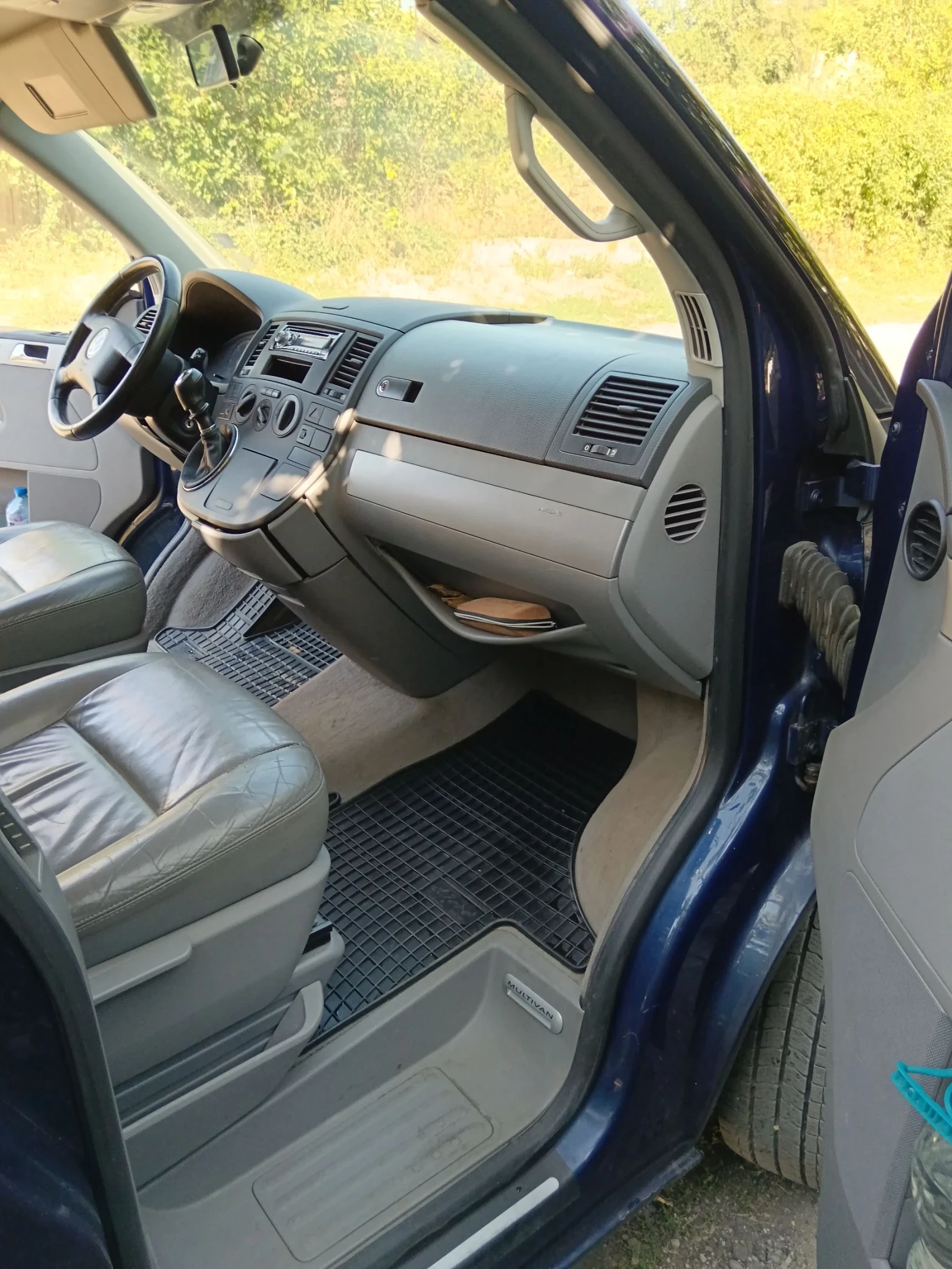 VW Multivan Бус  - изображение 10