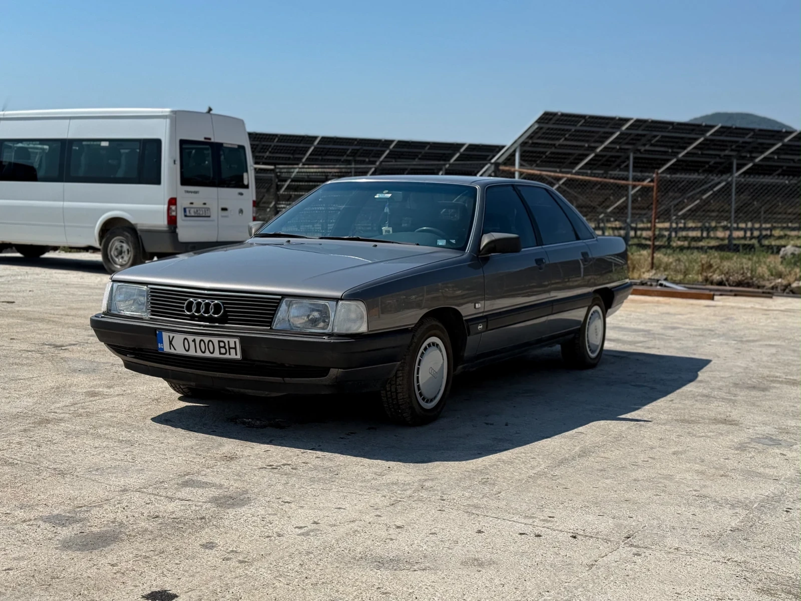 Audi 100