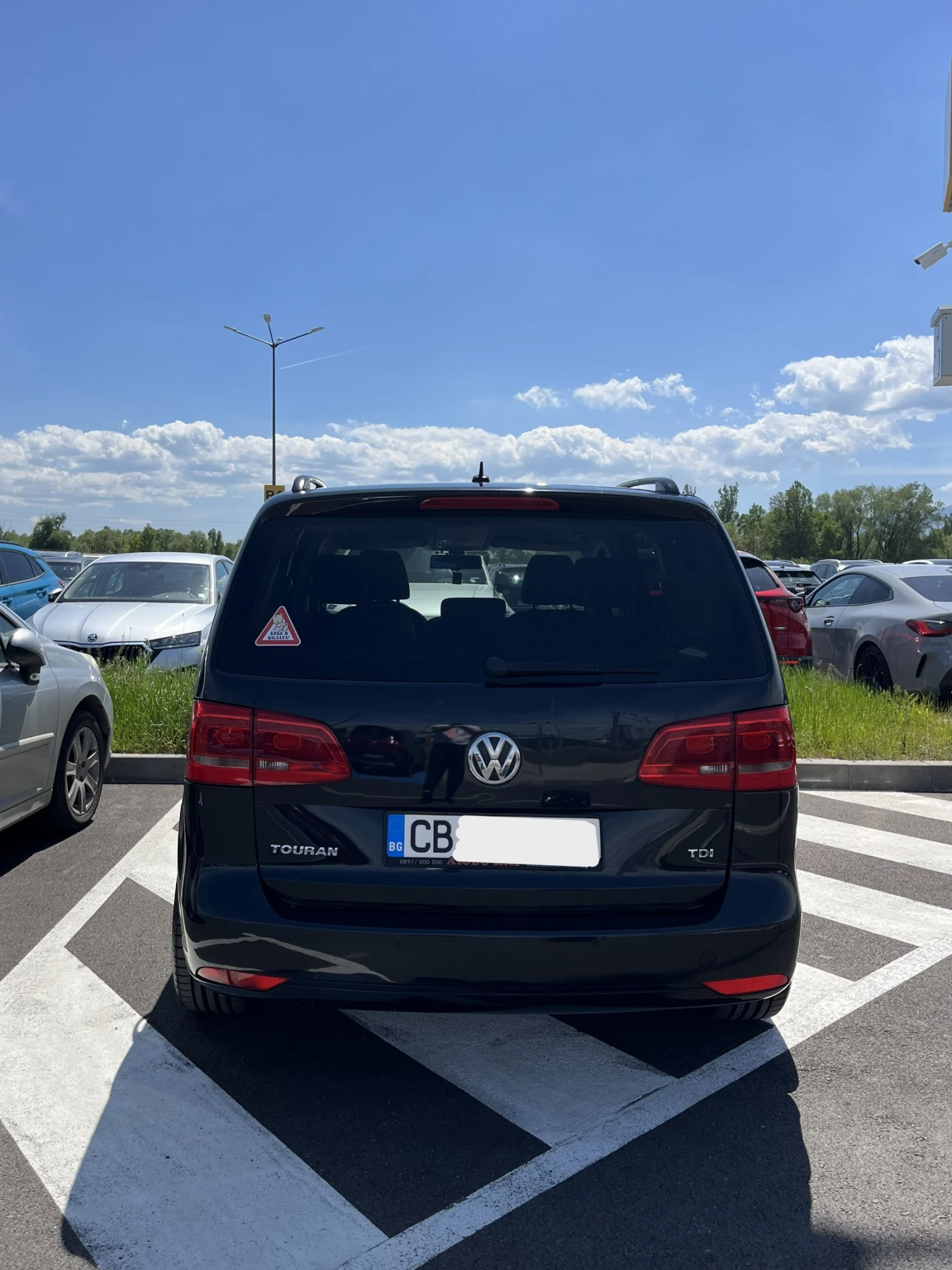VW Touran 1.6TDi 6+ 1 , снимка 5 - Автомобили и джипове - 53705049