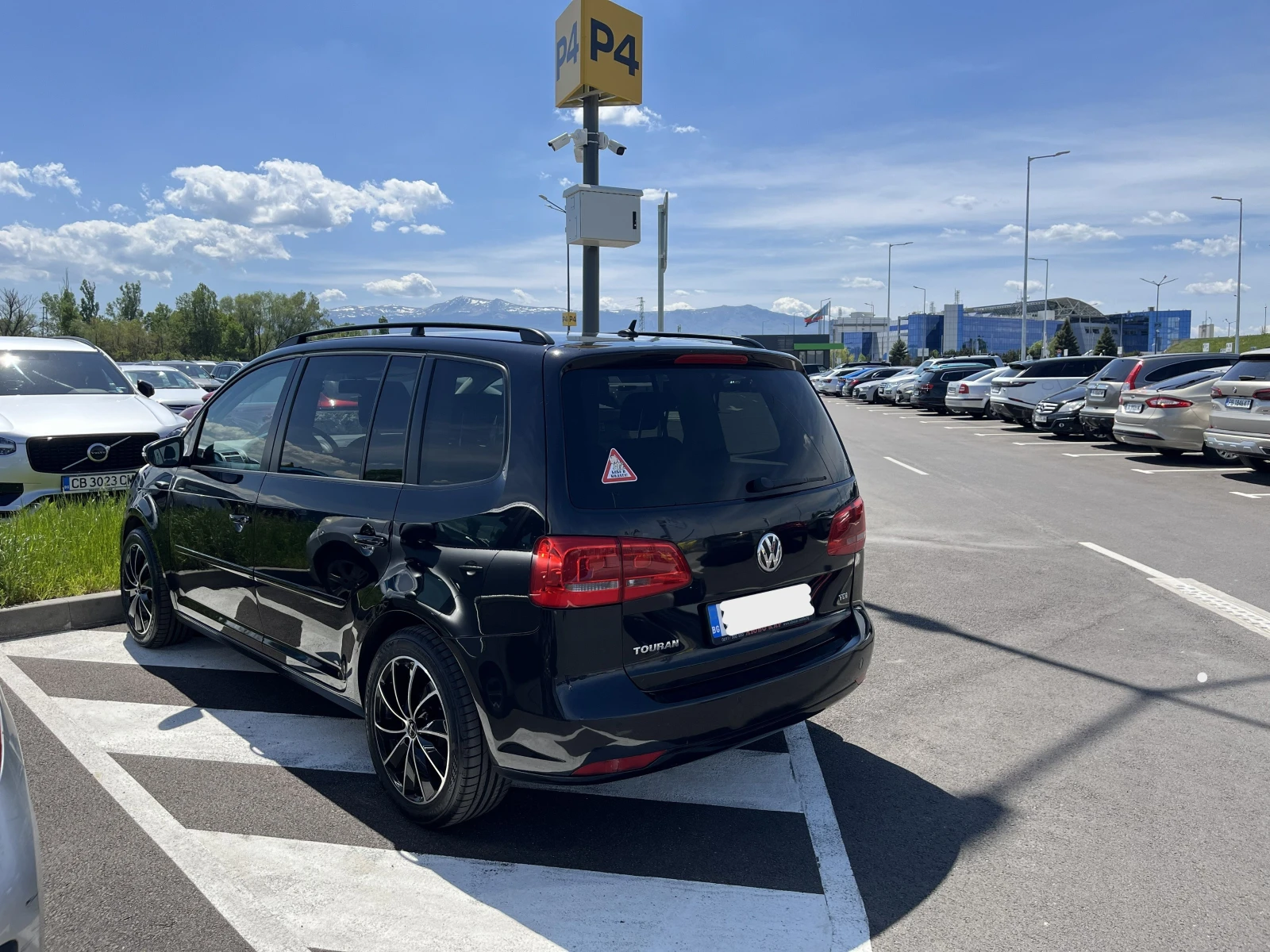 VW Touran 1.6TDi 6+ 1 , снимка 6 - Автомобили и джипове - 53705049