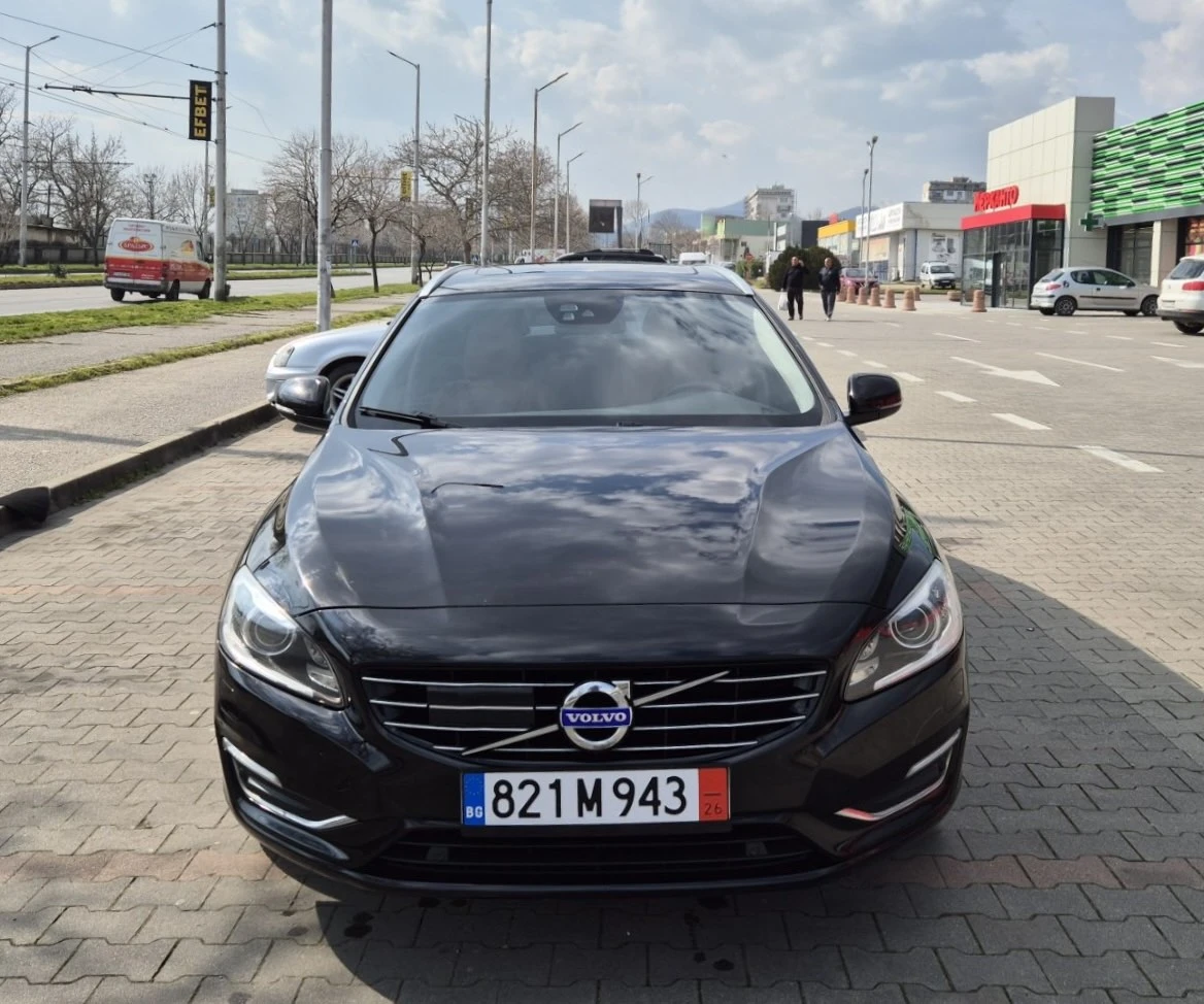 Volvo V60 D6/ДИСТРОНИК/LINE ASSIST/FULL