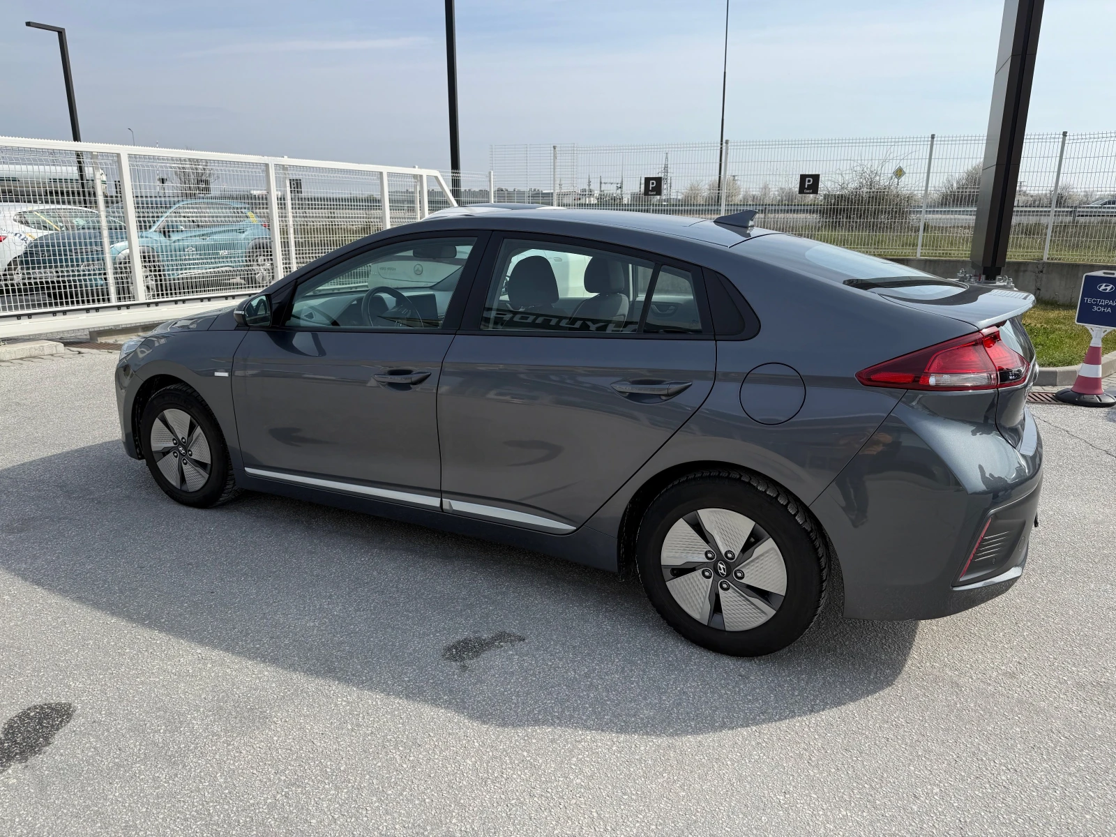 Hyundai Ioniq, снимка 7 - Автомобили и джипове - 54009886