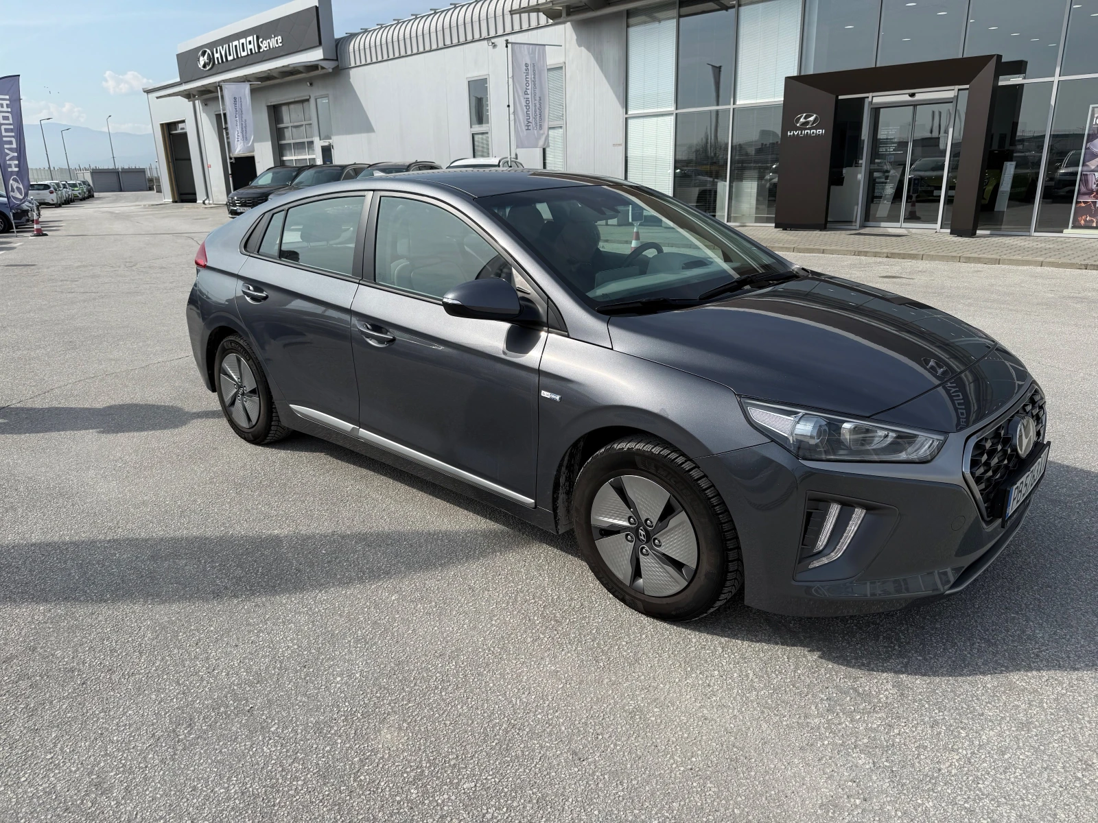 Hyundai Ioniq, снимка 2 - Автомобили и джипове - 54009886