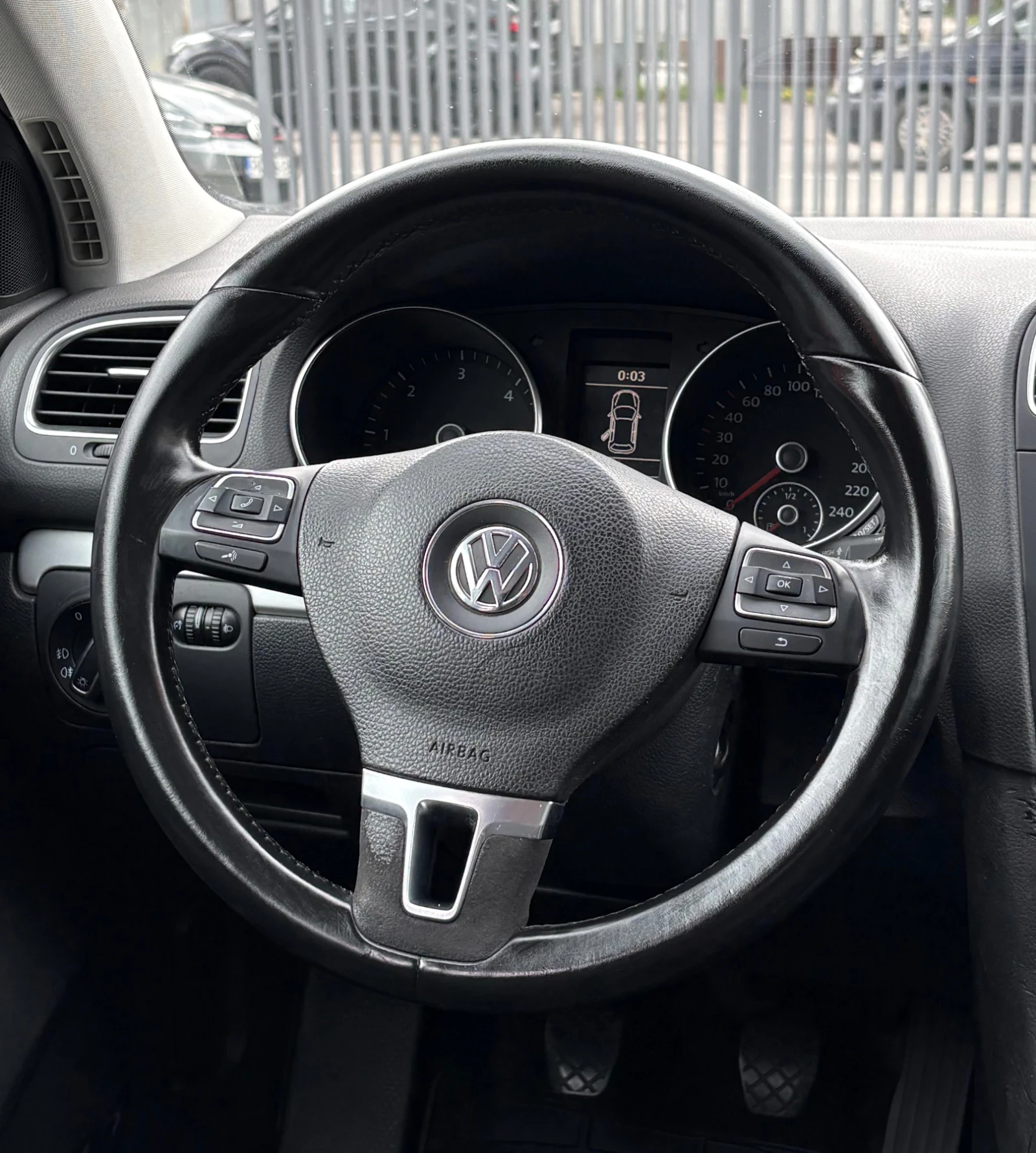 VW Golf VI, 2.0TD, 140hp, снимка 14 - Автомобили и джипове - 54361634