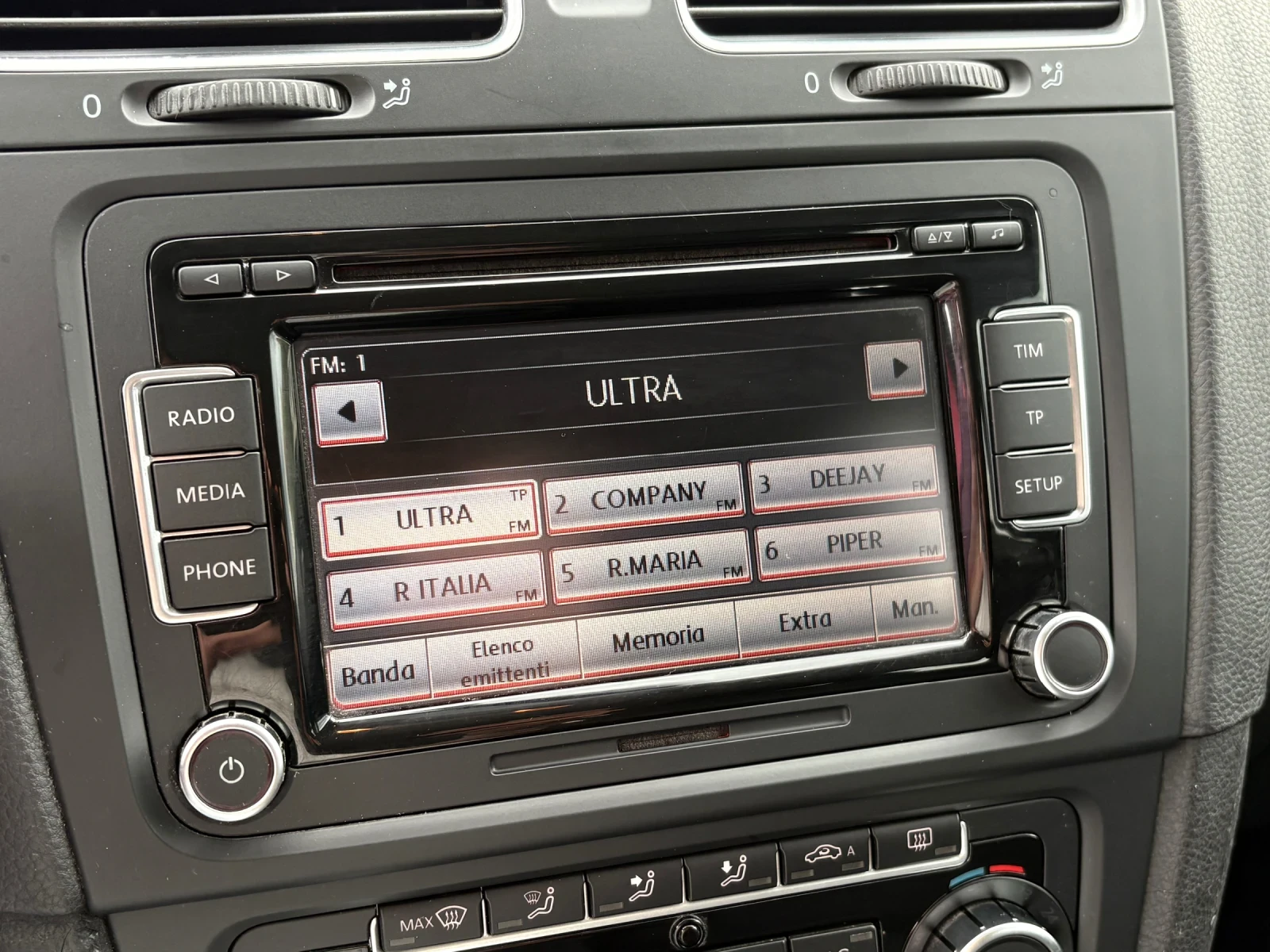 VW Golf VI, 2.0TD, 140hp, снимка 13 - Автомобили и джипове - 54361634