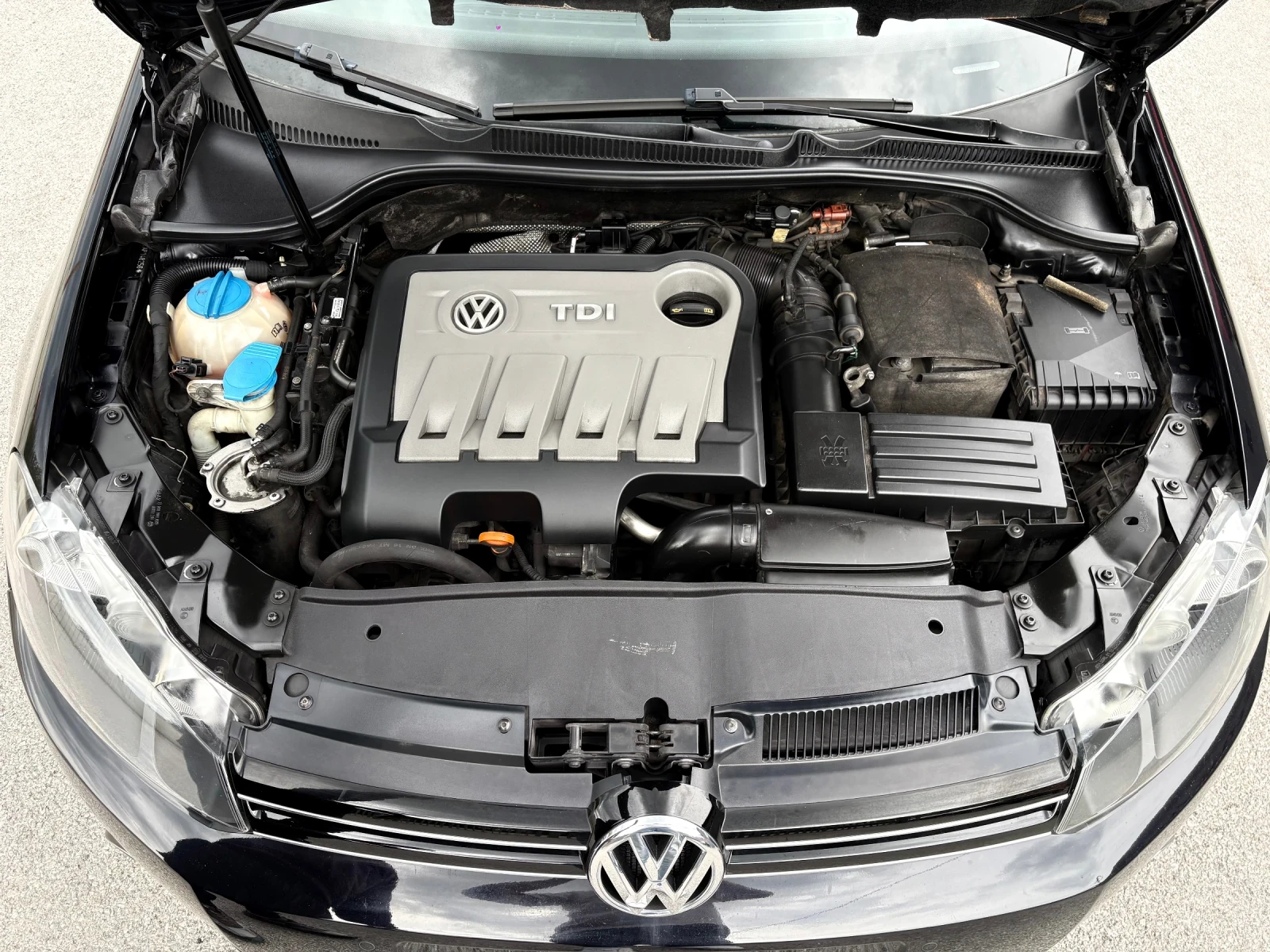 VW Golf VI, 2.0TD, 140hp, снимка 17 - Автомобили и джипове - 54361634