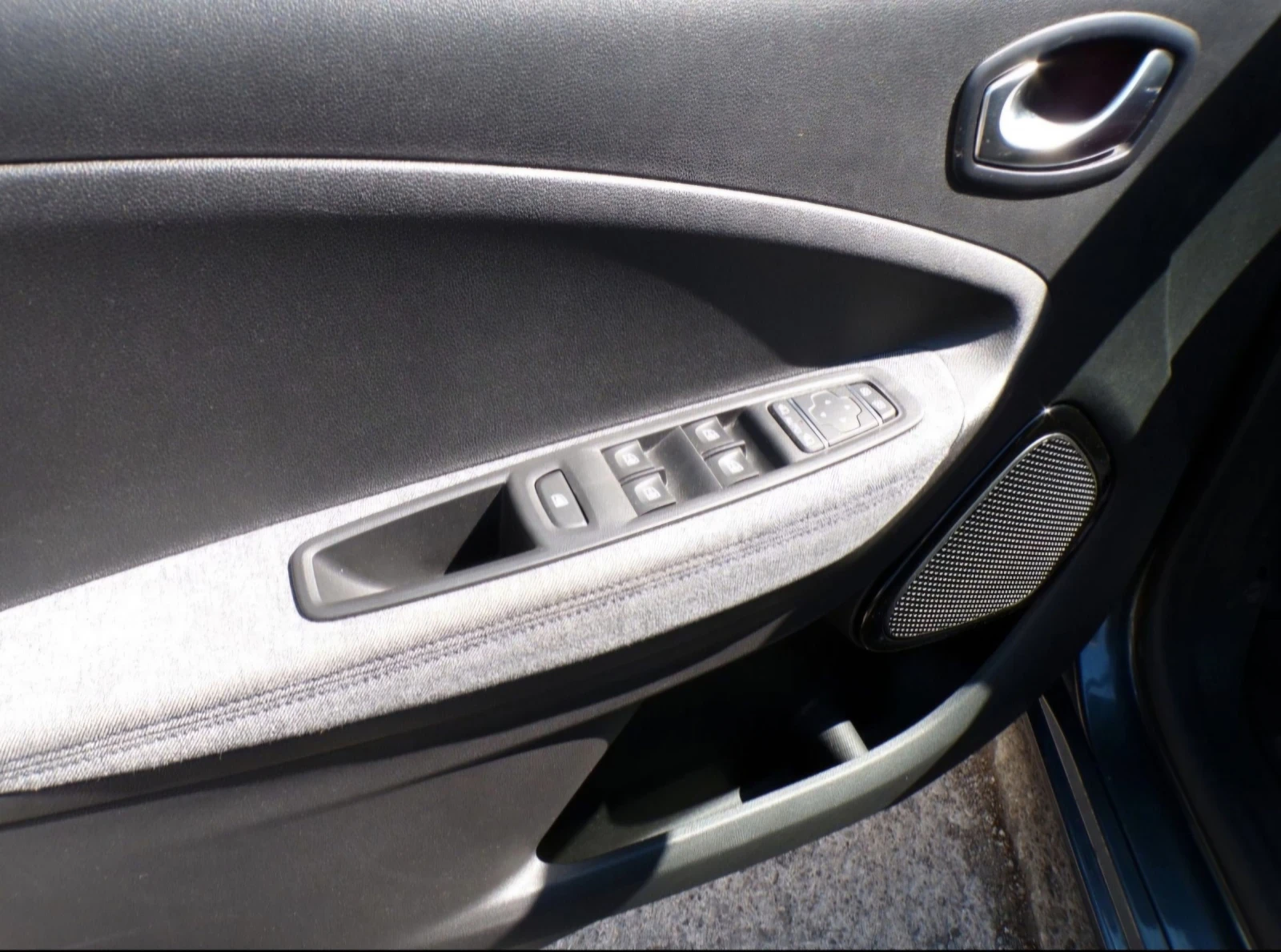 Renault Zoe R135 52 KW CCS, снимка 8 - Автомобили и джипове - 54529967