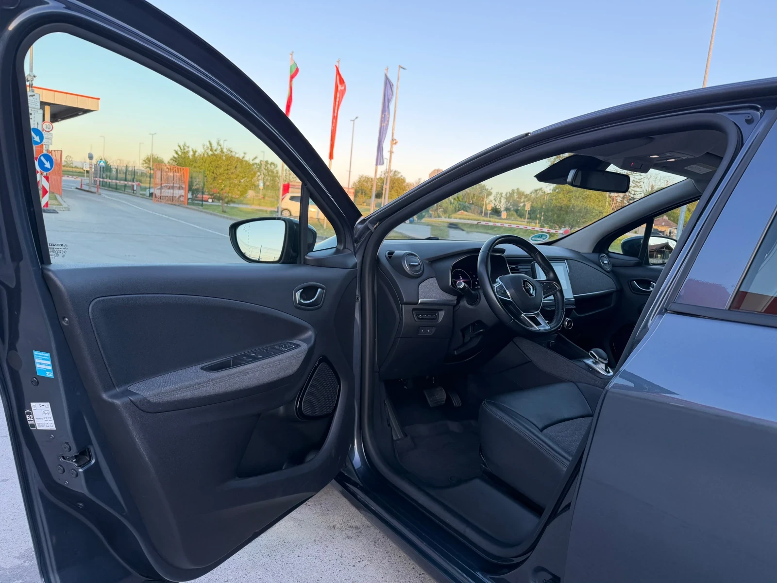 Renault Zoe Z.E.50 Germany , снимка 9 - Автомобили и джипове - 54563192