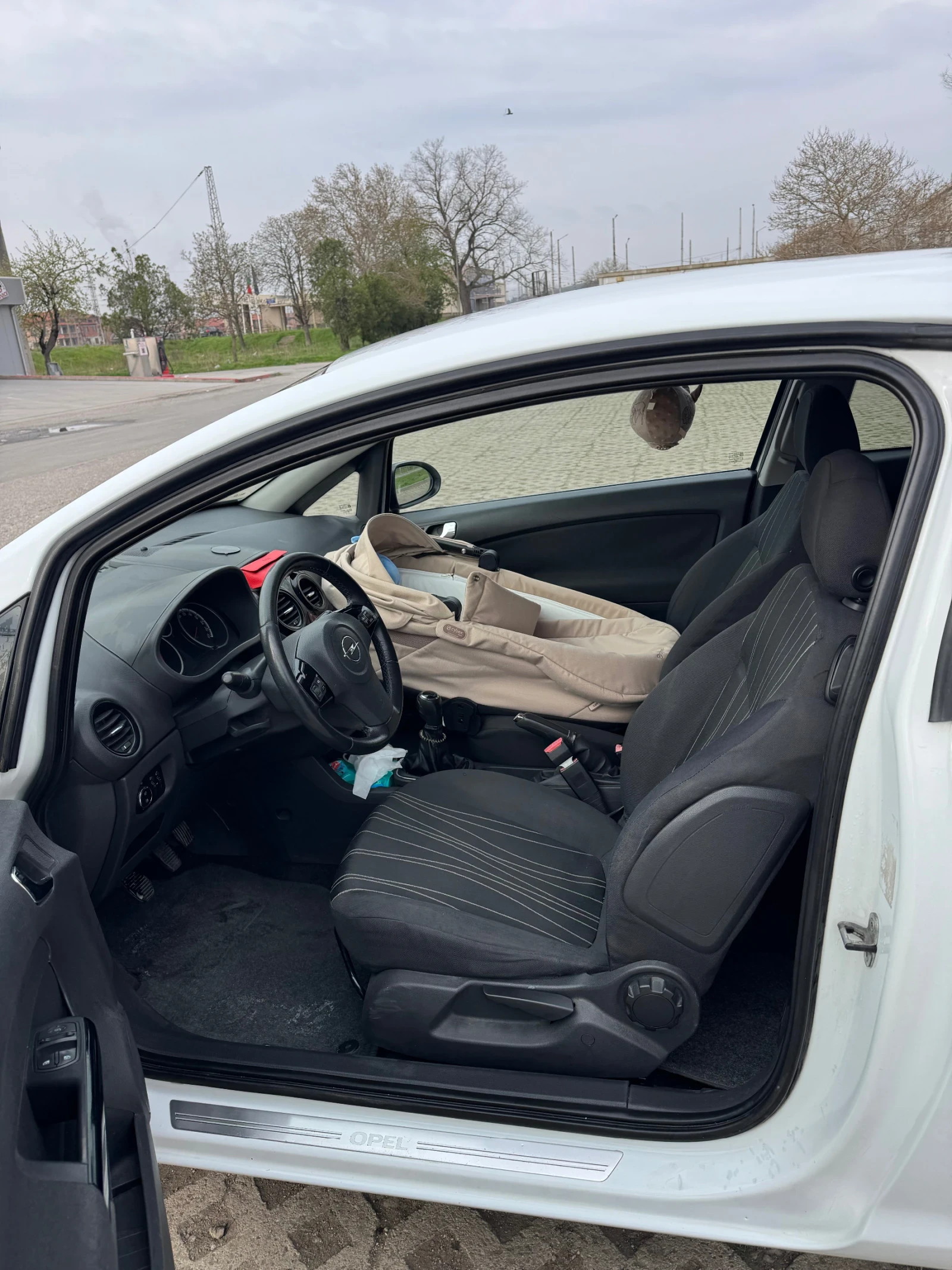 Opel Corsa 1.3 CDTI, снимка 8 - Автомобили и джипове - 54758602
