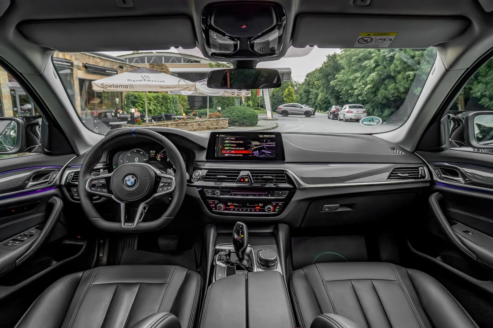 BMW 530 d* X-DRIVE* M-PERFORMANCE* LCI* CARBON* HEAD UP* , снимка 13 - Автомобили и джипове - 54862841