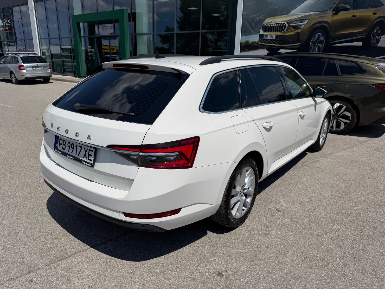 Skoda Superb 2.0TDI 190к.с. 4Х4 DSG7, снимка 7 - Автомобили и джипове - 55444279