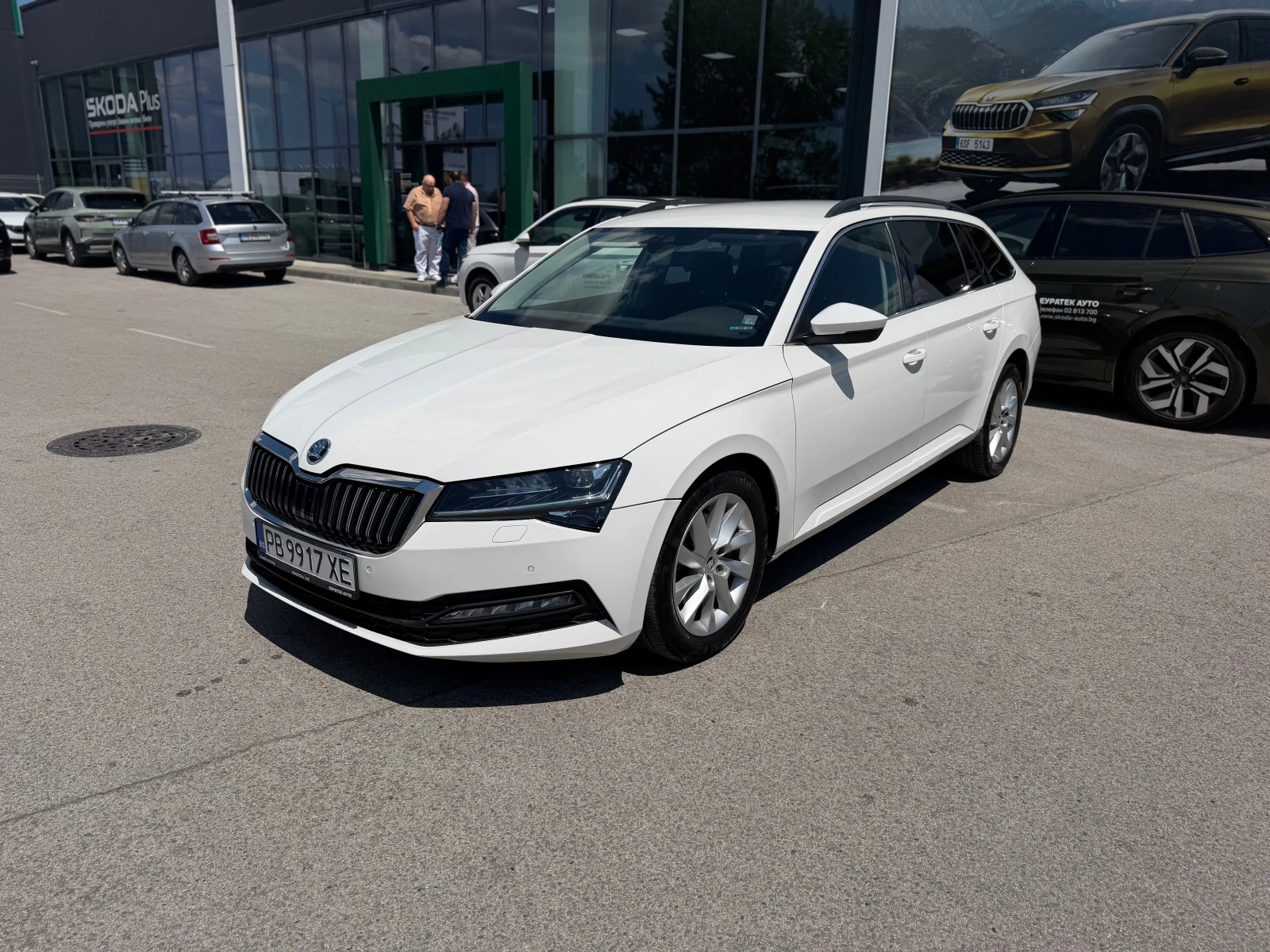 Skoda Superb 2.0TDI 190к.с. 4Х4 DSG7, снимка 2 - Автомобили и джипове - 55444279