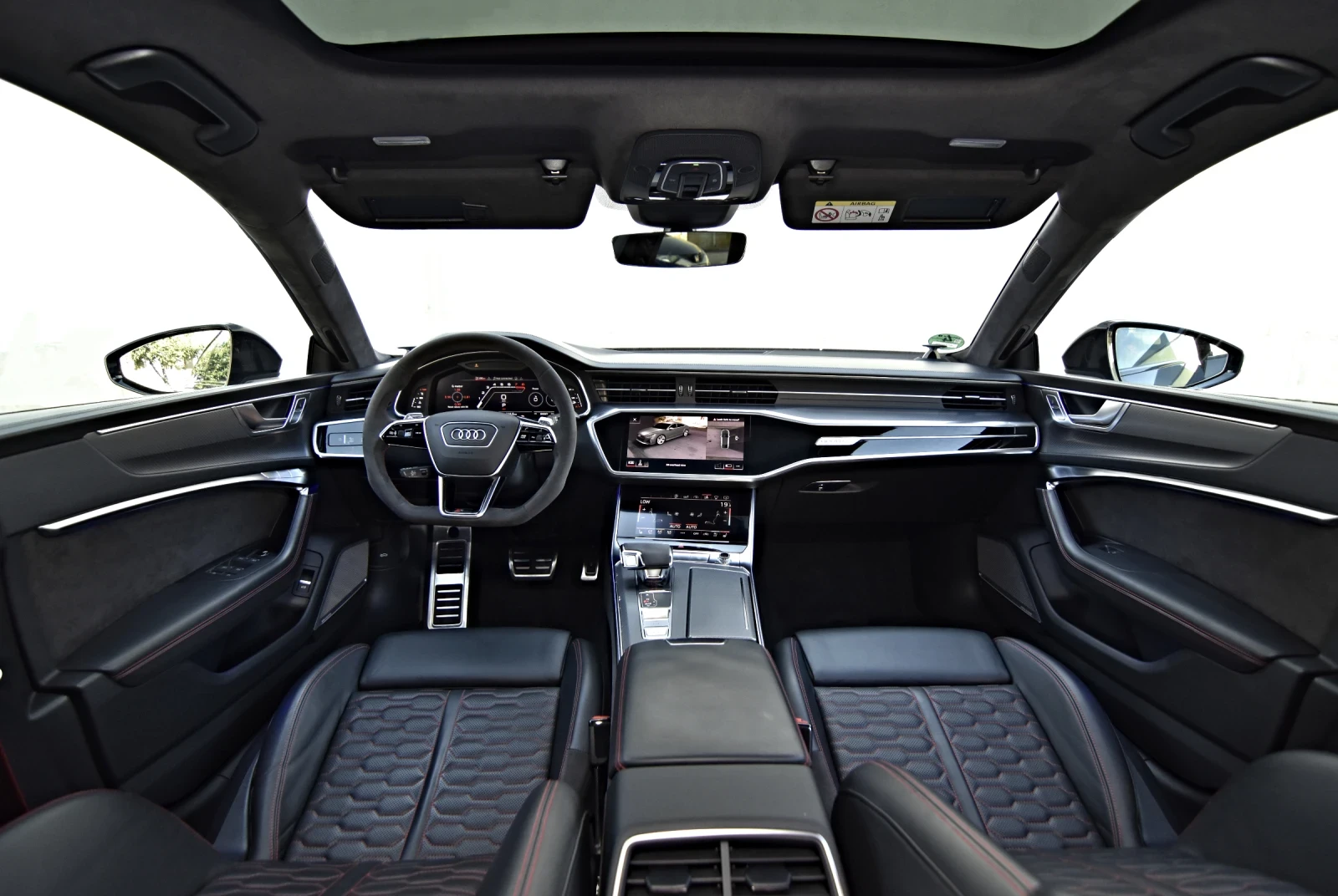 Audi Rs7 4.0TFSI 2xCARBON B&O EXCLUSIVE CERAMIC PANO305KM/H, снимка 7 - Автомобили и джипове - 55496783