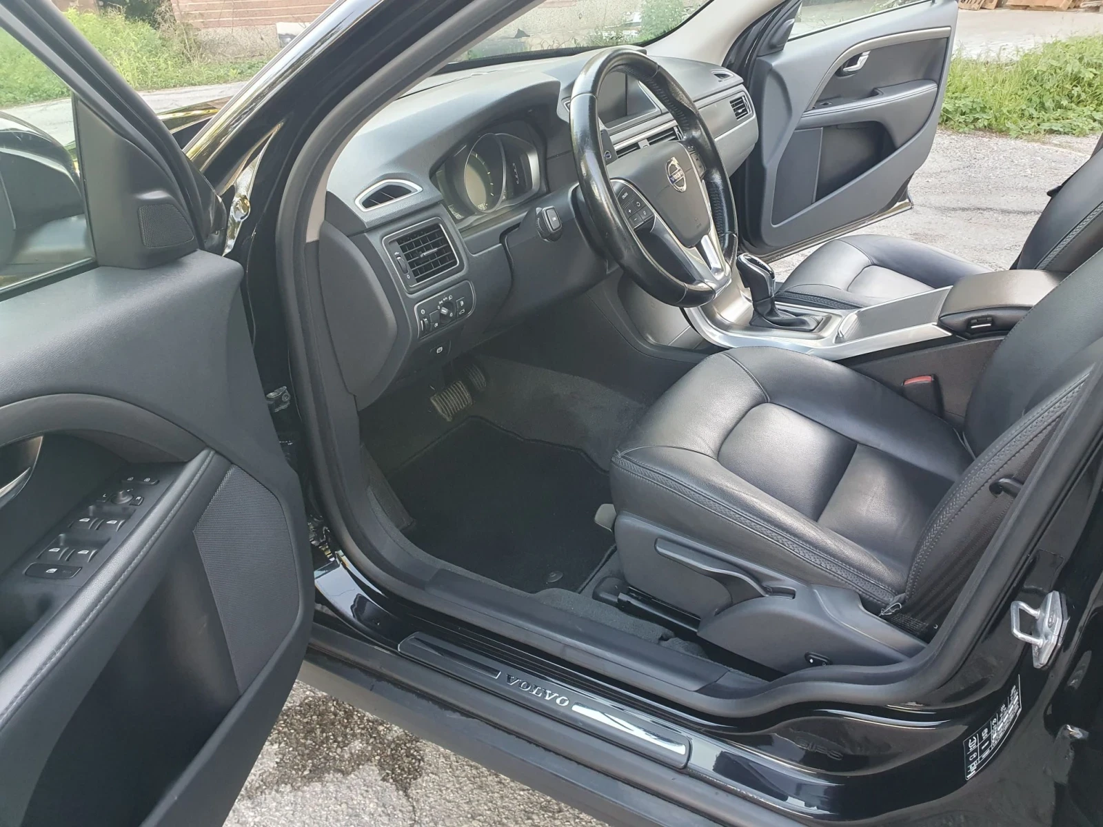 Volvo Xc70, снимка 9 - Автомобили и джипове - 55600468