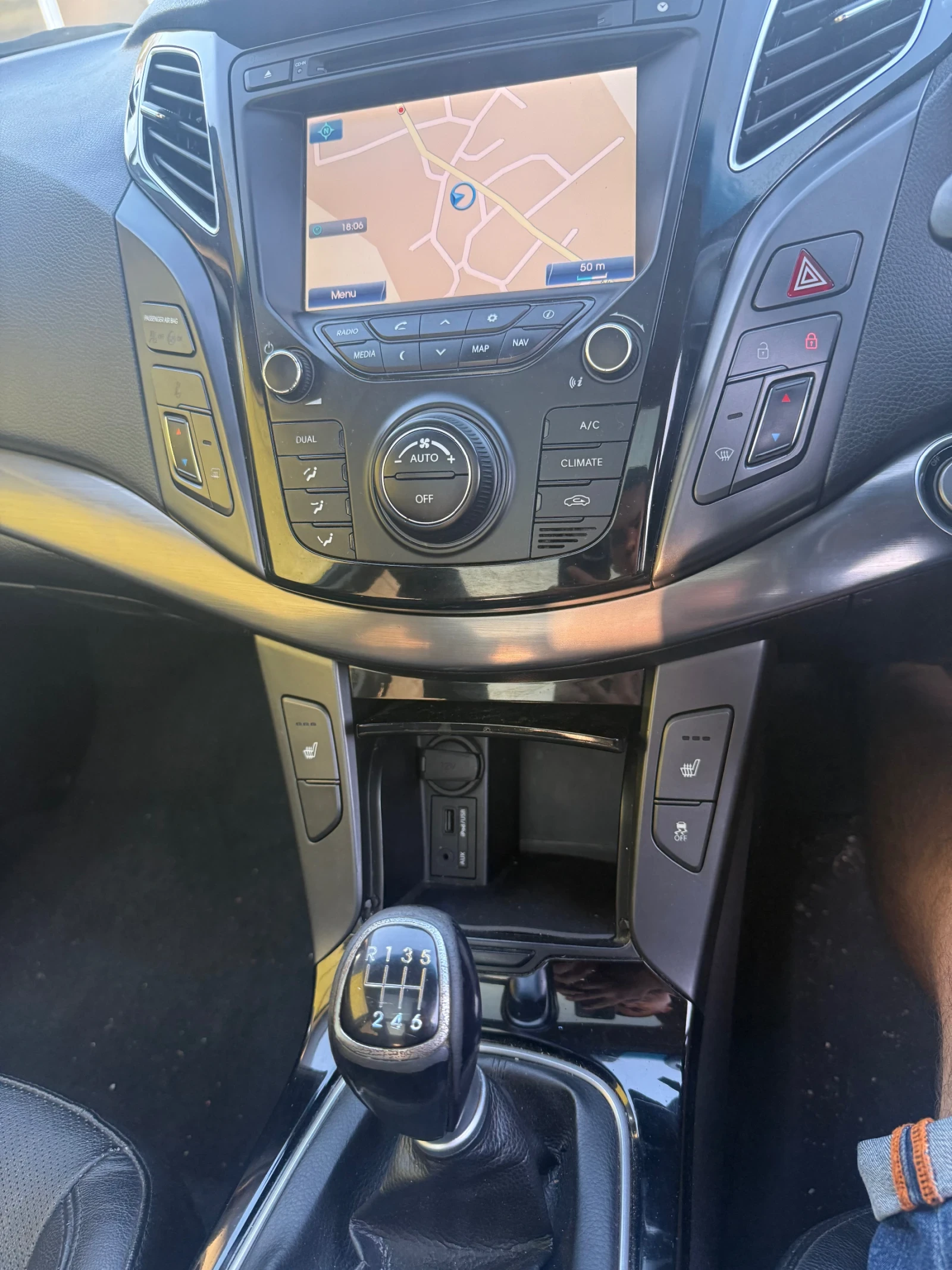 Hyundai I40 1.7, снимка 14 - Автомобили и джипове - 55722784