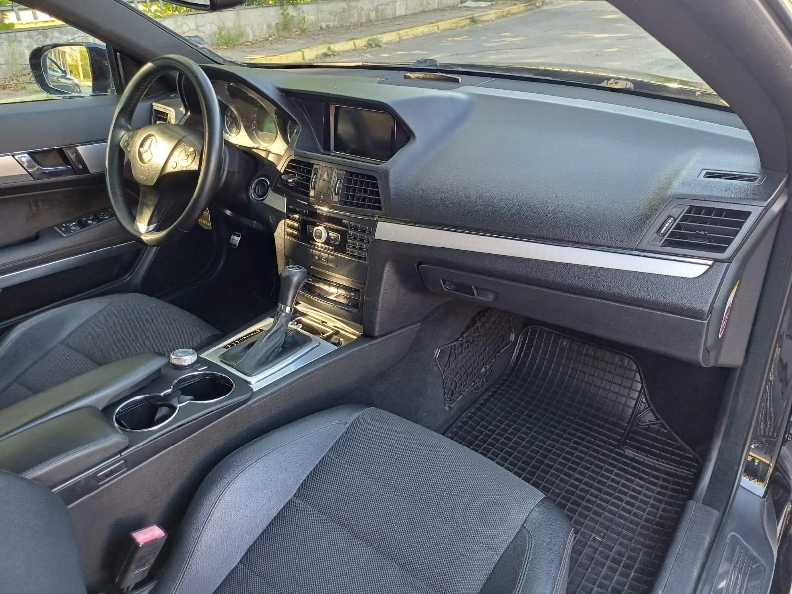 Mercedes-Benz E 250 CDI Coupe Avantgarde, снимка 13 - Автомобили и джипове - 56161435