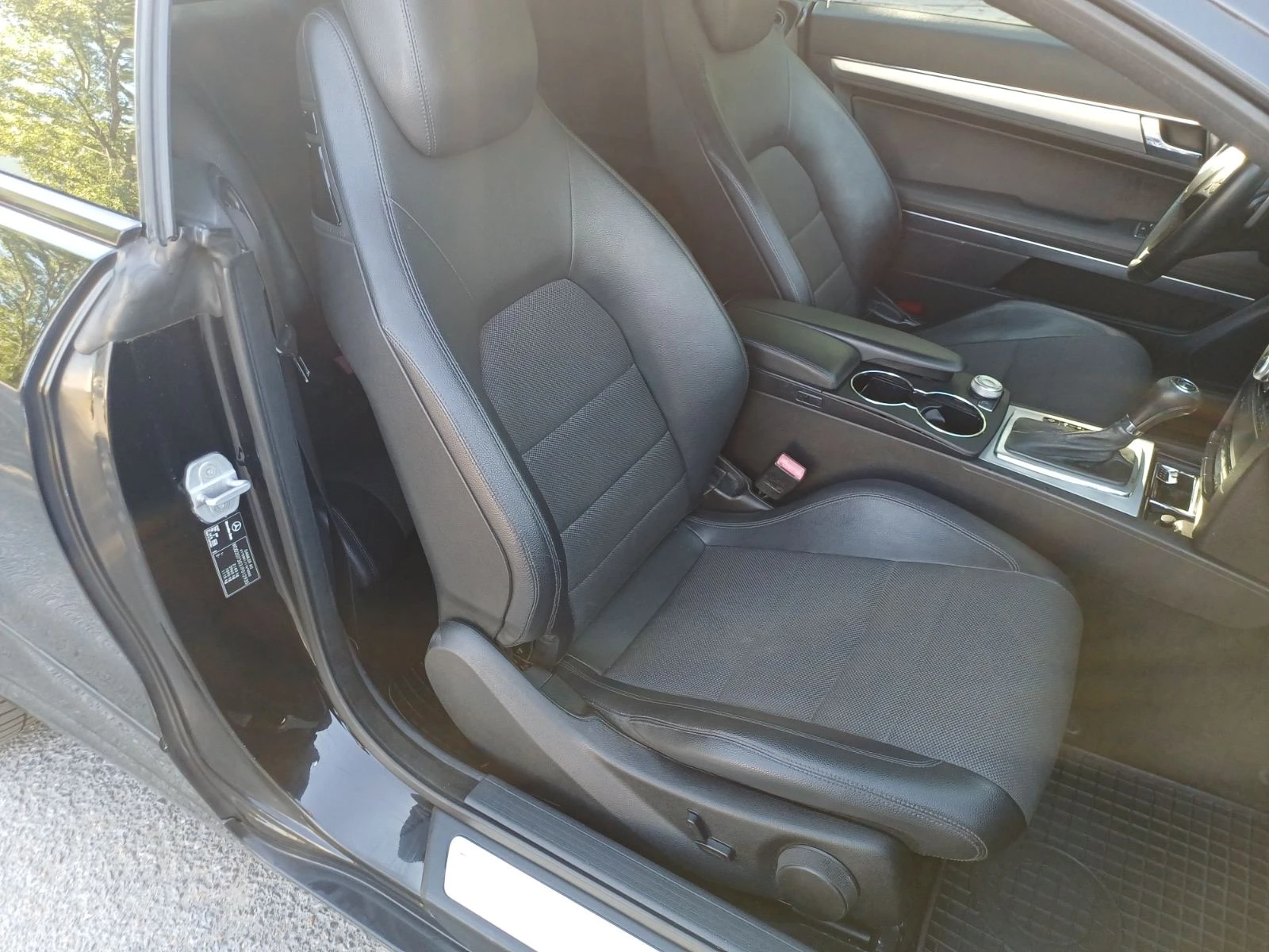 Mercedes-Benz E 250 CDI Coupe Avantgarde, снимка 12 - Автомобили и джипове - 56161435