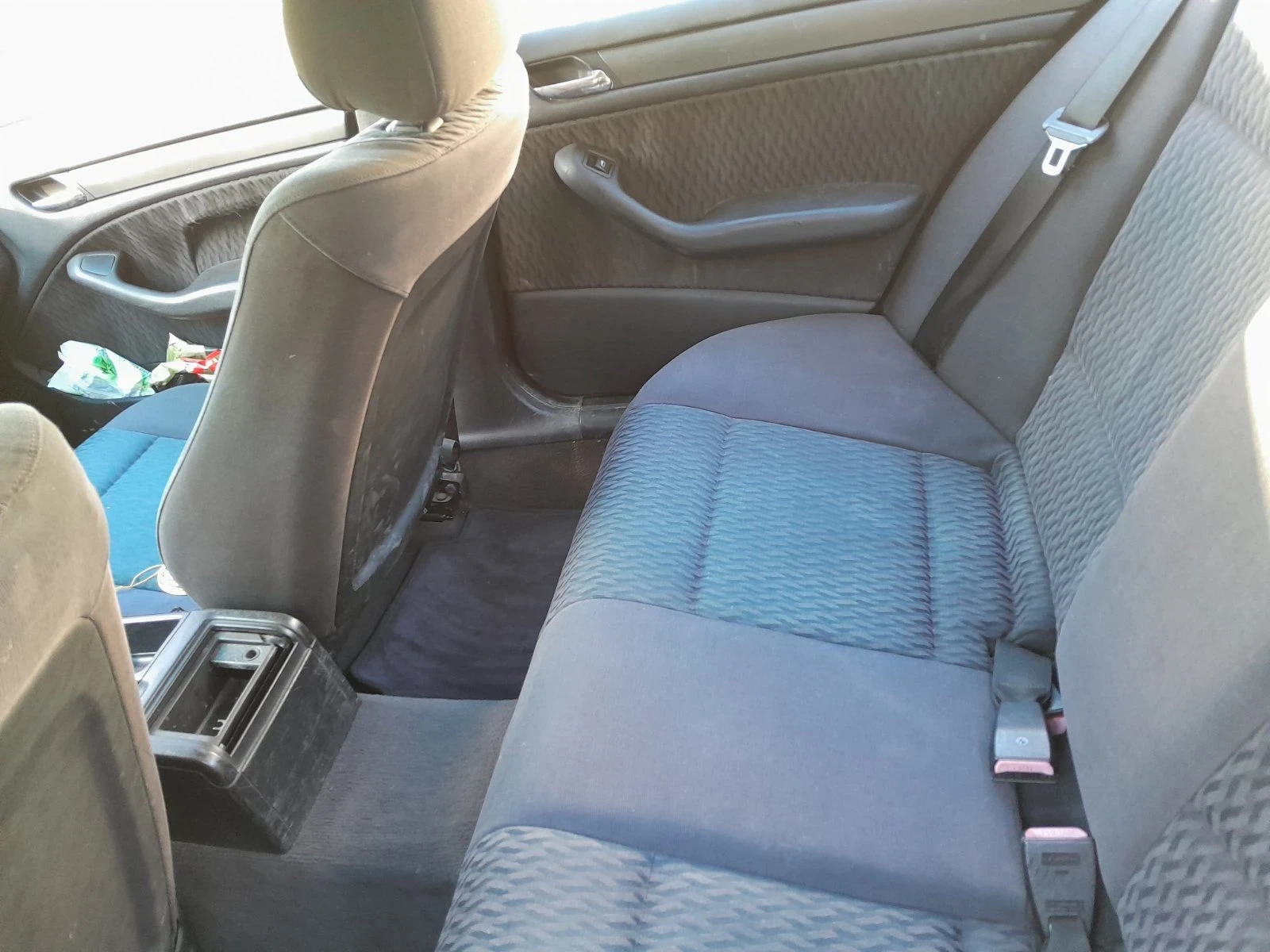 BMW 320, снимка 7 - Автомобили и джипове - 56210711