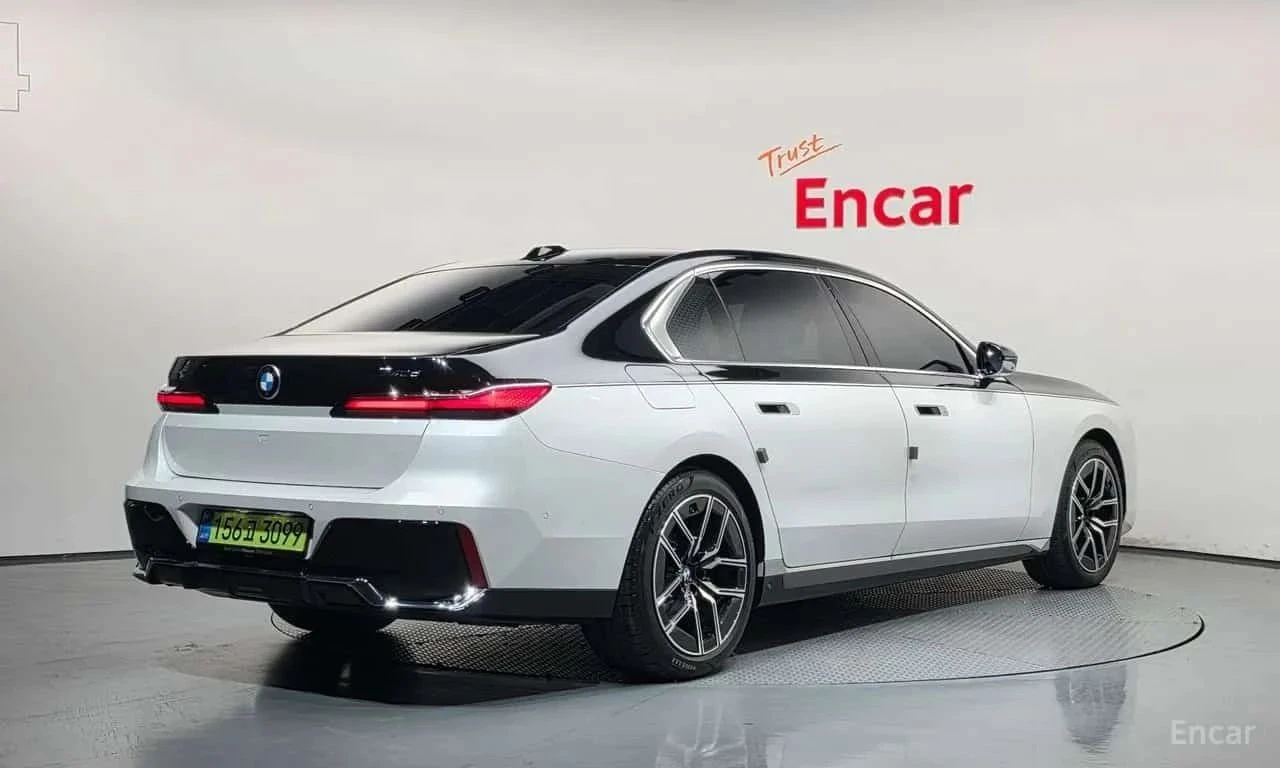 BMW 740, снимка 2 - Автомобили и джипове - 56689966