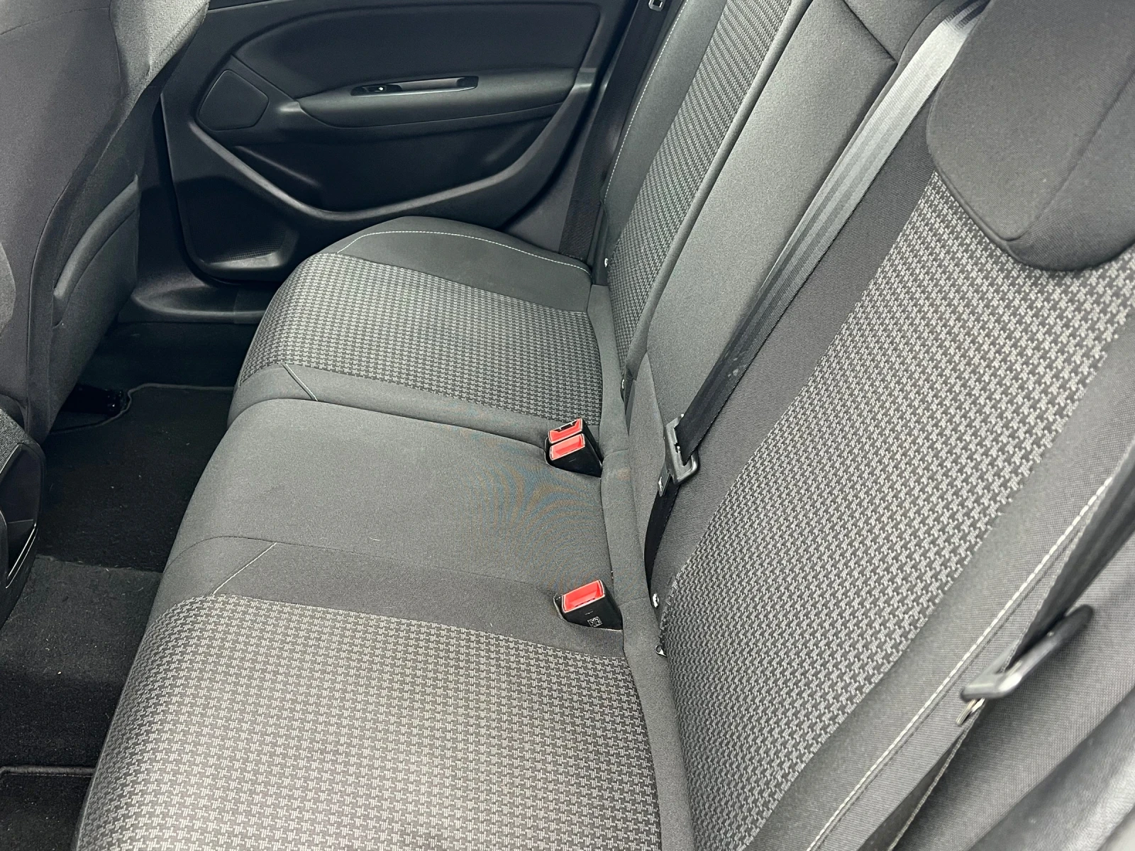Peugeot 308 1.5 BLUEHDI , снимка 15 - Автомобили и джипове - 56746498