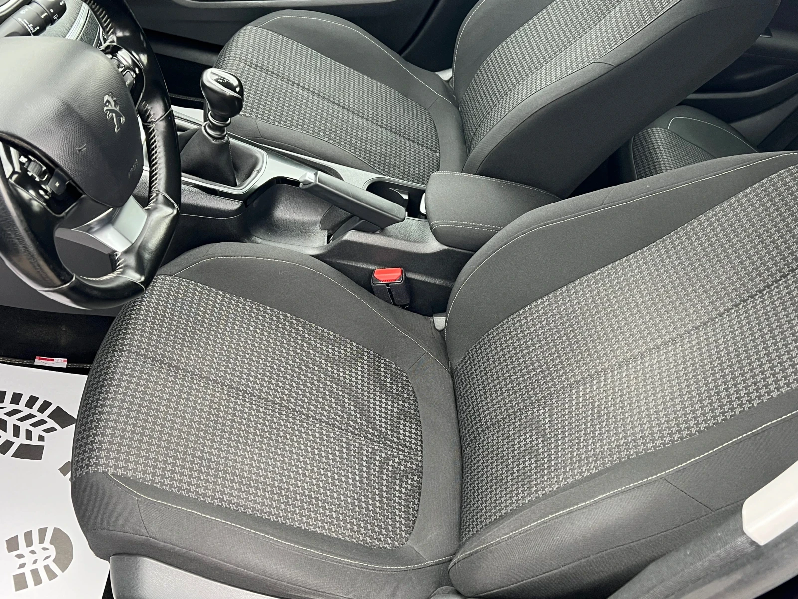 Peugeot 308 1.5 BLUEHDI , снимка 14 - Автомобили и джипове - 56746498