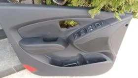 Hyundai IX35 2.0CRDI 4WD, снимка 2