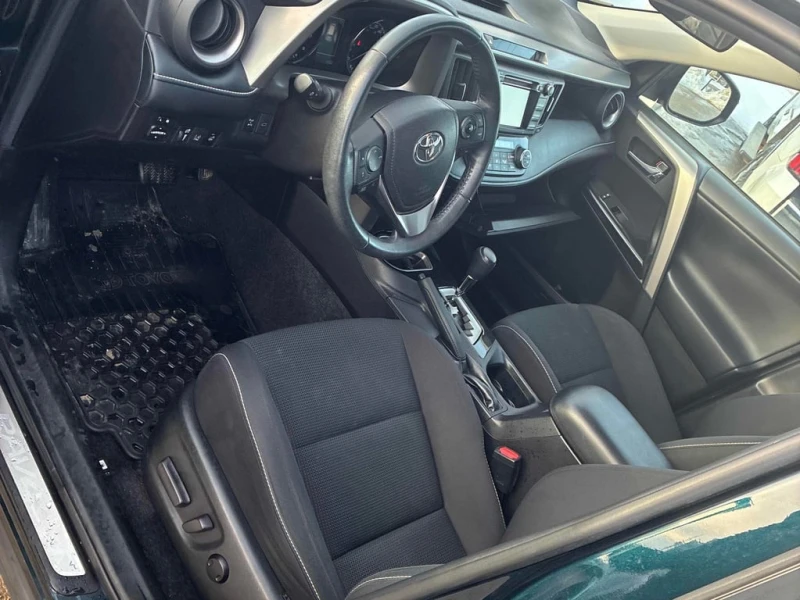 Toyota Rav4 XLE  CARFAX, снимка 5 - Автомобили и джипове - 53064637