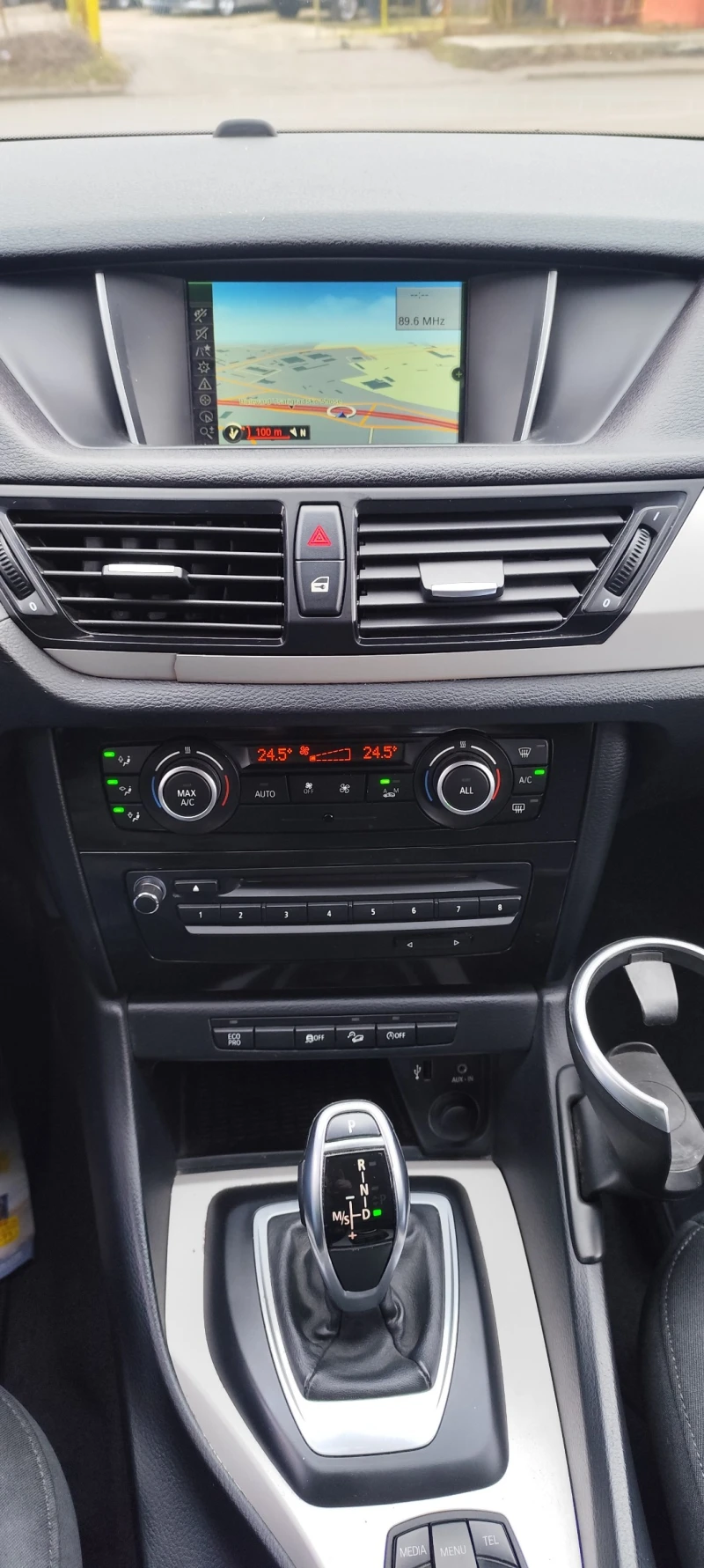 BMW X1 X-drive, NAVI, AUTOMAT, Panorama, снимка 8 - Автомобили и джипове - 53206370