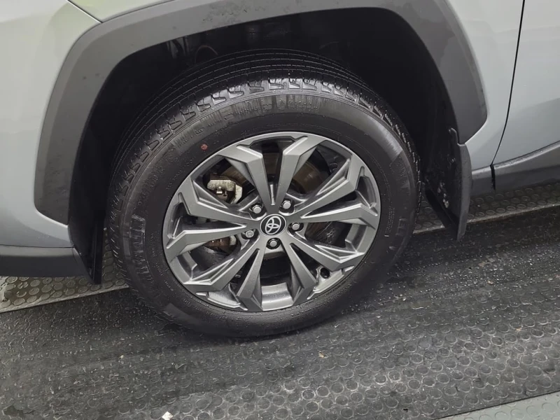 Toyota Rav4 HYBRID XLE  CARFAX, снимка 17 - Автомобили и джипове - 53447357