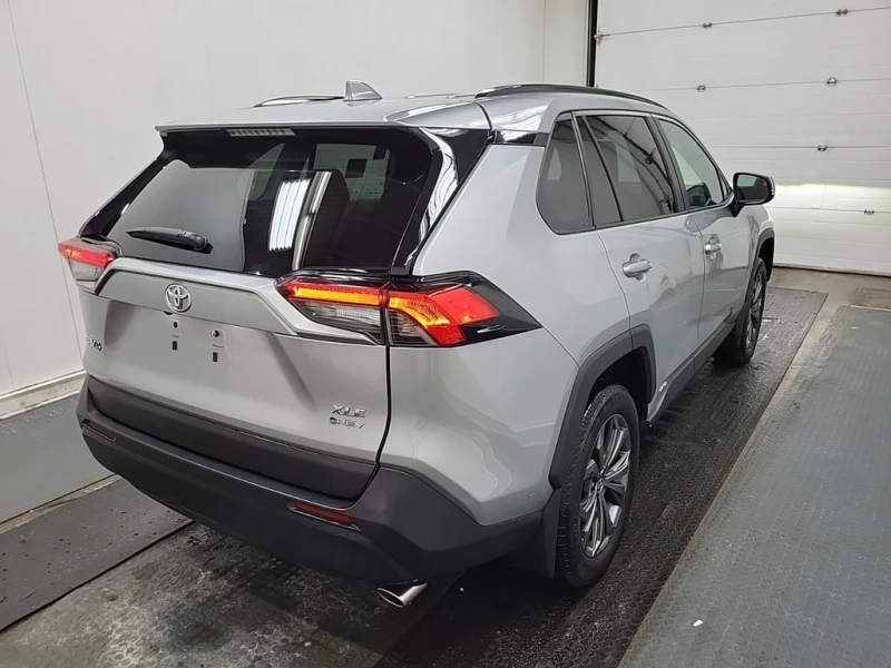 Toyota Rav4 HYBRID XLE  CARFAX, снимка 3 - Автомобили и джипове - 53447357
