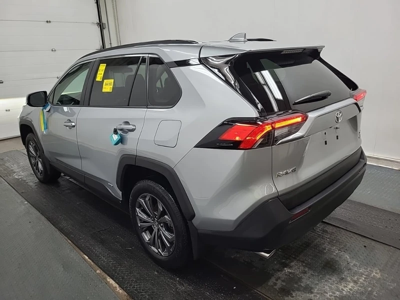 Toyota Rav4 HYBRID XLE  CARFAX, снимка 4 - Автомобили и джипове - 53447357