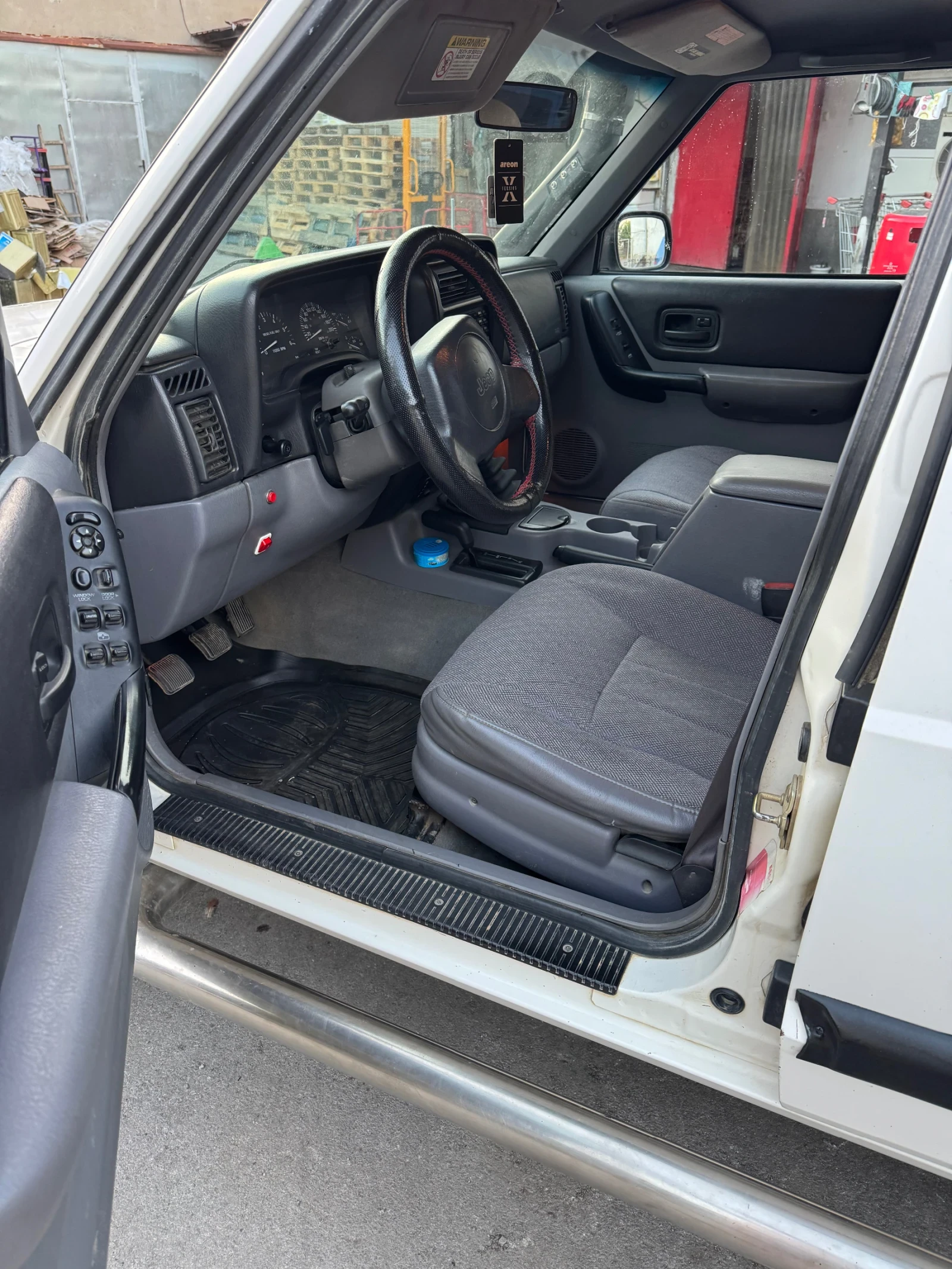 Jeep Cherokee  - изображение 5
