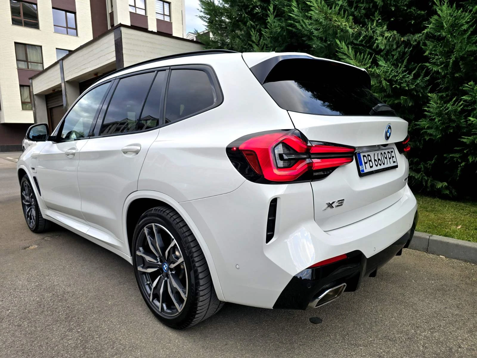 BMW X3 FACE XDRIVE 30E PLUG-IN XYBRID M SPORT - изображение 7