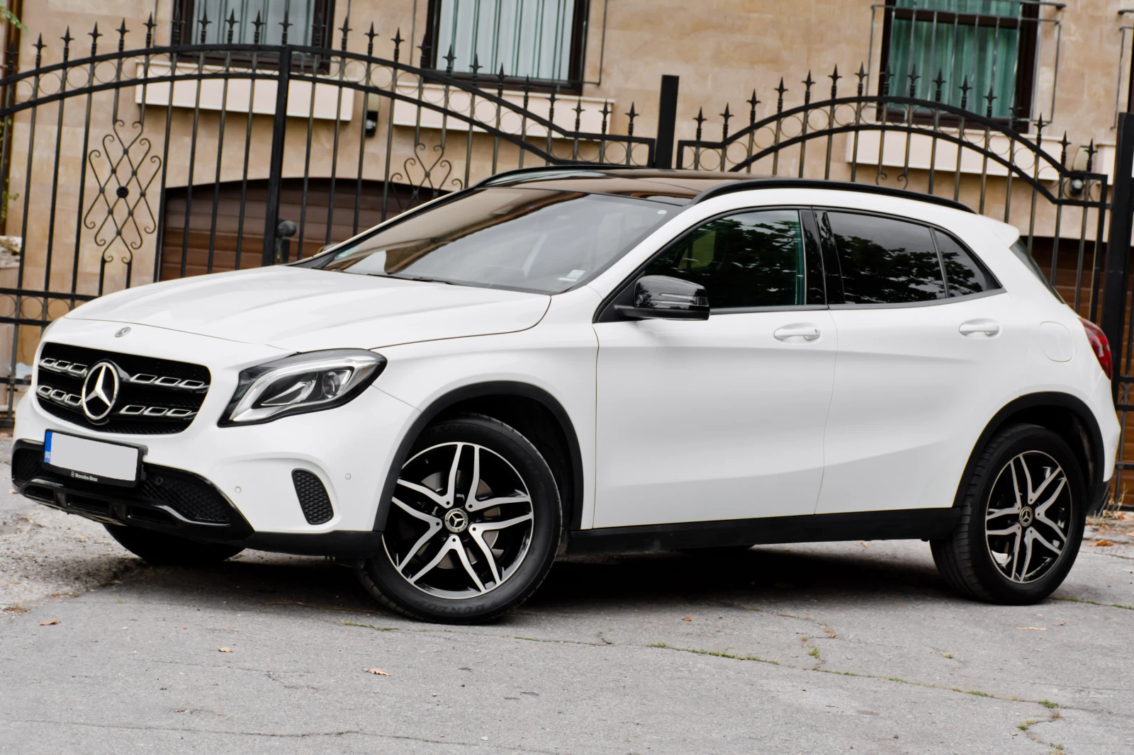 Mercedes-Benz GLA 250 4-matic Panorama - изображение 3