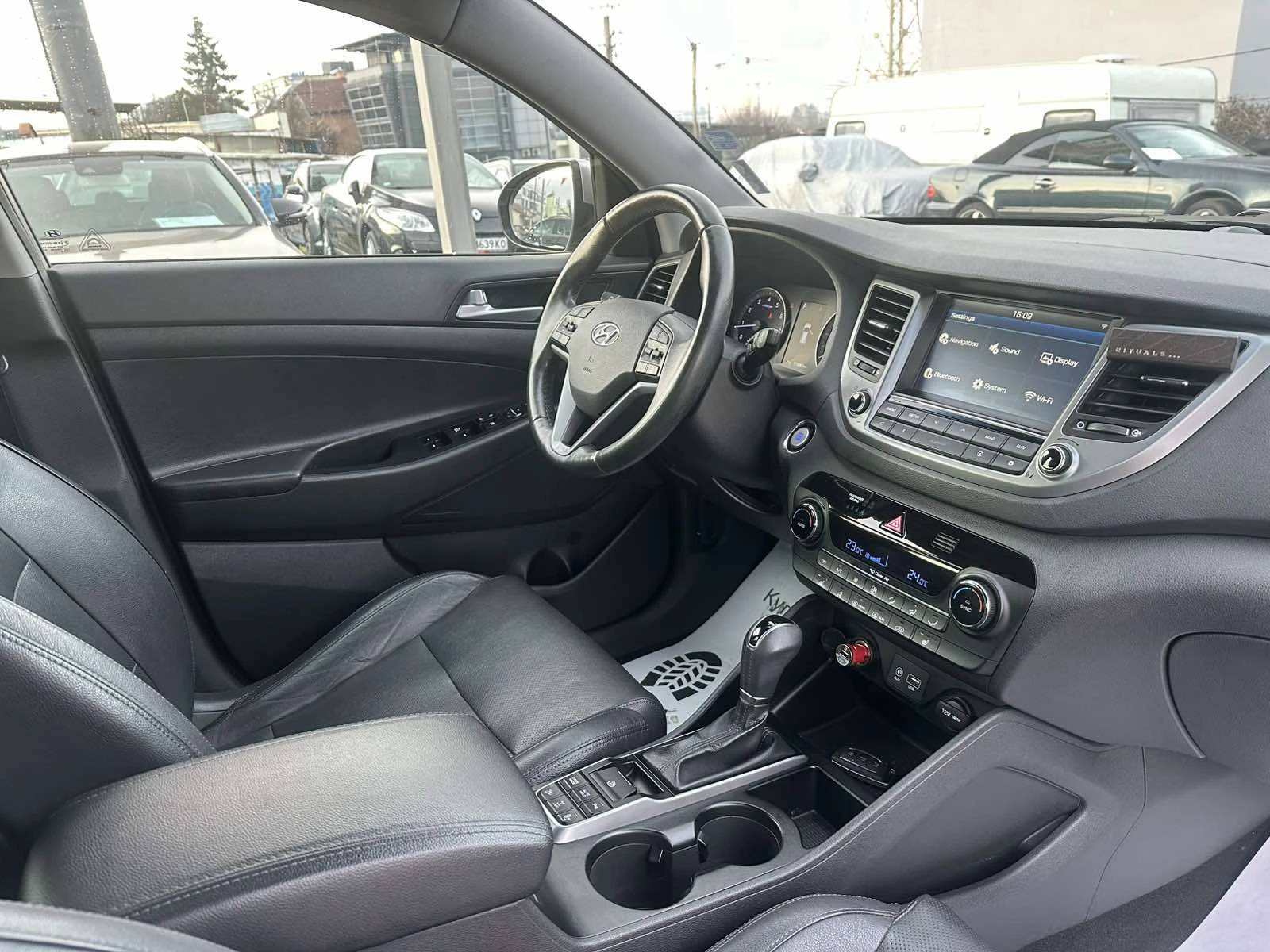 Hyundai Tucson 1.6T-GDI 4X4 A�������� ������ | Mobile.bg � ����������� 15