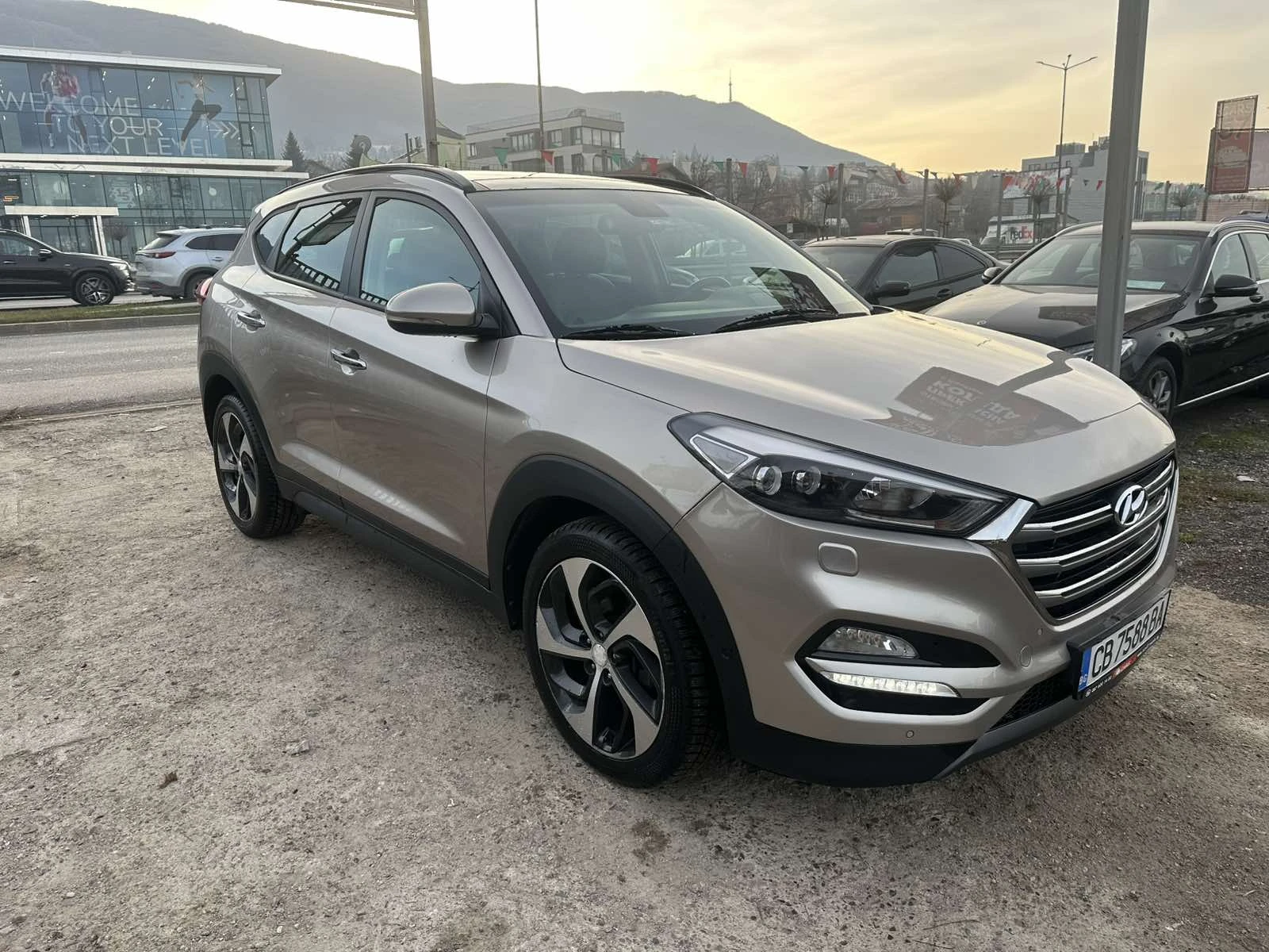 Hyundai Tucson 1.6T-GDI 4X4 Aвтоматик Бартер - изображение 2