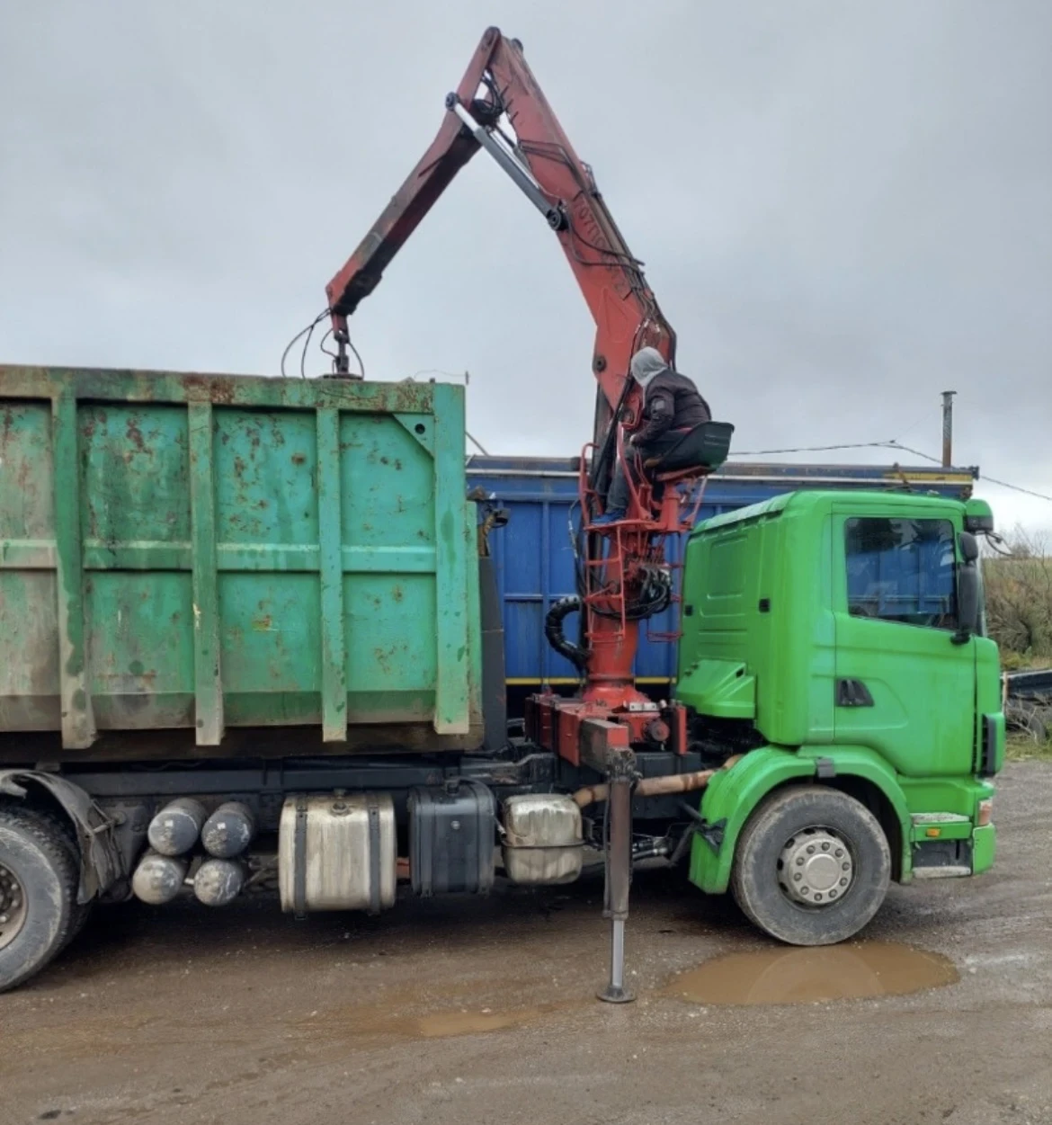 Scania 124 Мултилифт с кран , снимка 2 - Камиони - 55317729