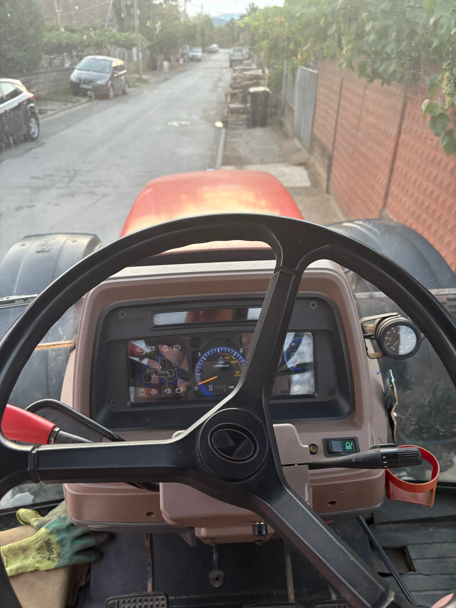 Трактор Kubota 128 - изображение 3