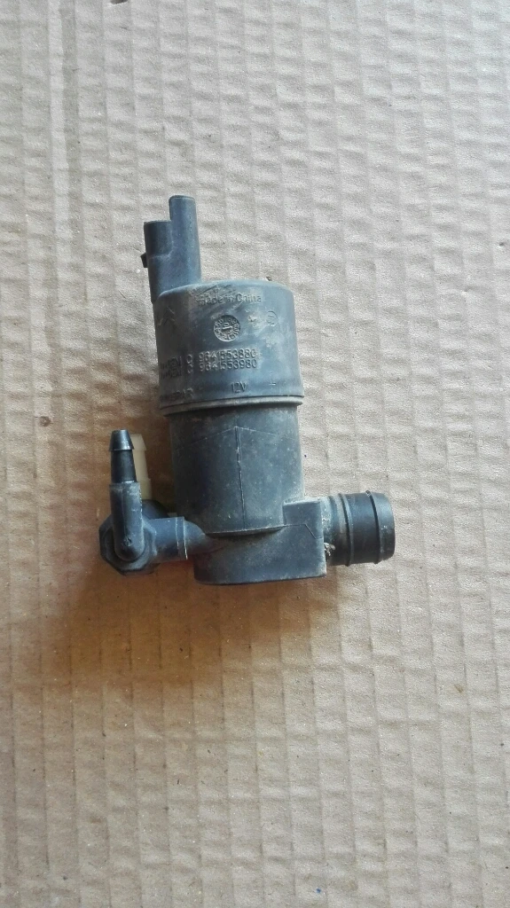 Помпа чистачки Ситроен Ц3 Пикасо 1.4Б