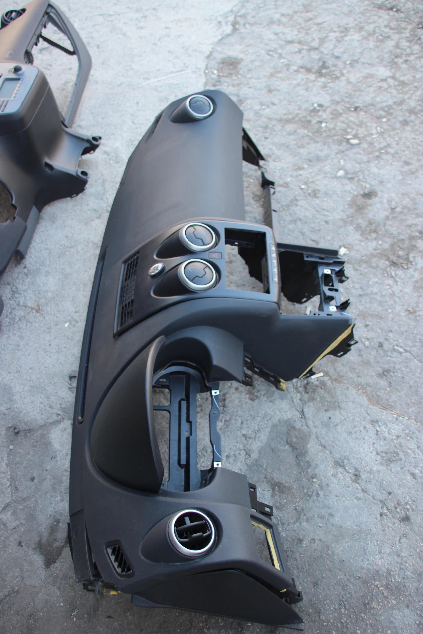      2009 .  | Mobile.bg   3