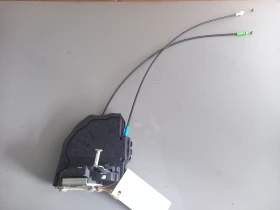 Брава врата задна дясна Тойота Аурис 