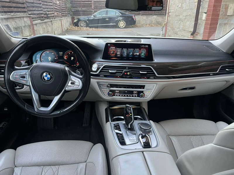 BMW 750 Li xDrive B&W FULL !!, снимка 10 - Автомобили и джипове - 48138606