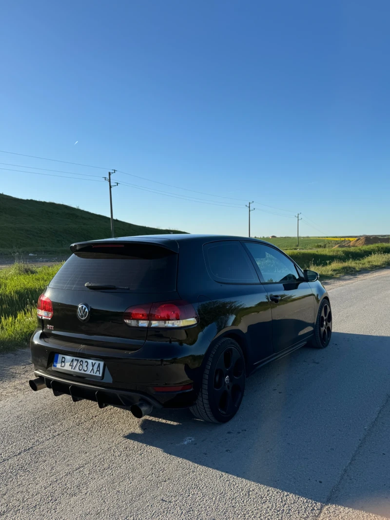 VW Golf GTI 2.0T 235, снимка 4 - Автомобили и джипове - 52056071