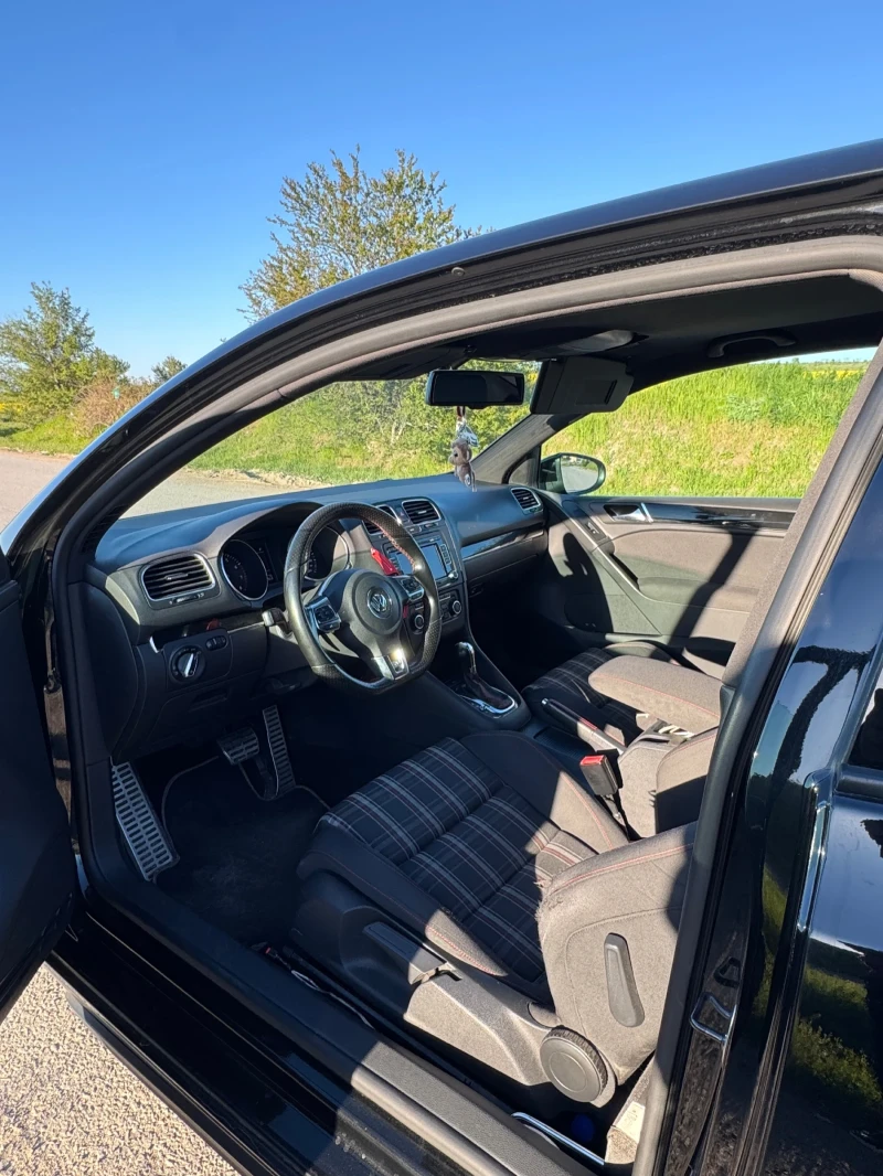 VW Golf GTI 2.0T 235, снимка 10 - Автомобили и джипове - 52056071