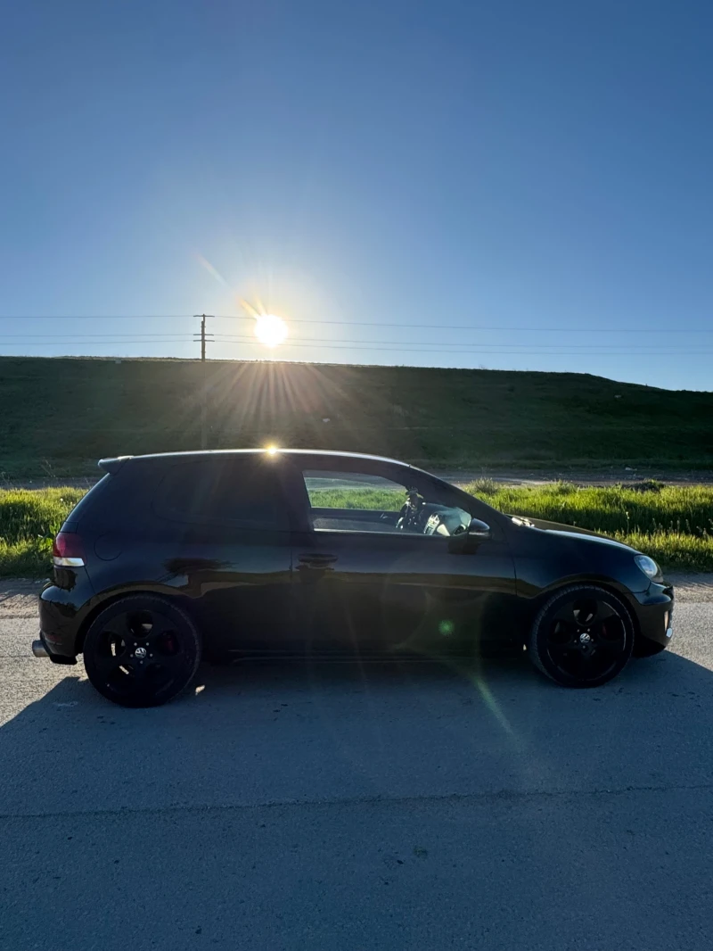 VW Golf GTI 2.0T 235, снимка 3 - Автомобили и джипове - 52056071