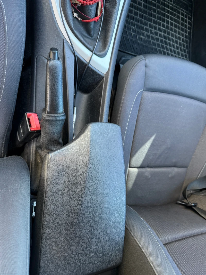 BMW 116 Facelift СПЕШНО, снимка 8 - Автомобили и джипове - 51948014