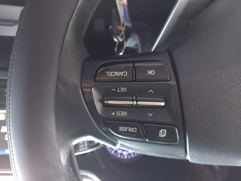 Hyundai Elantra, снимка 10 - Автомобили и джипове - 52650546