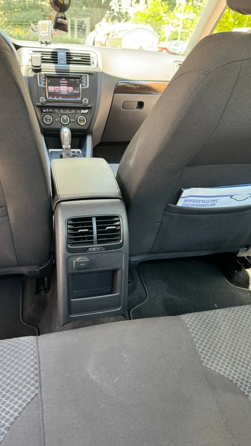 VW Jetta 2.0 TDI, снимка 8 - Автомобили и джипове - 52788135