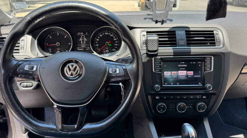 VW Jetta 2.0 TDI, снимка 6 - Автомобили и джипове - 52788135