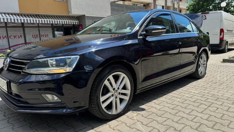 VW Jetta 2.0 TDI, снимка 3 - Автомобили и джипове - 52788135
